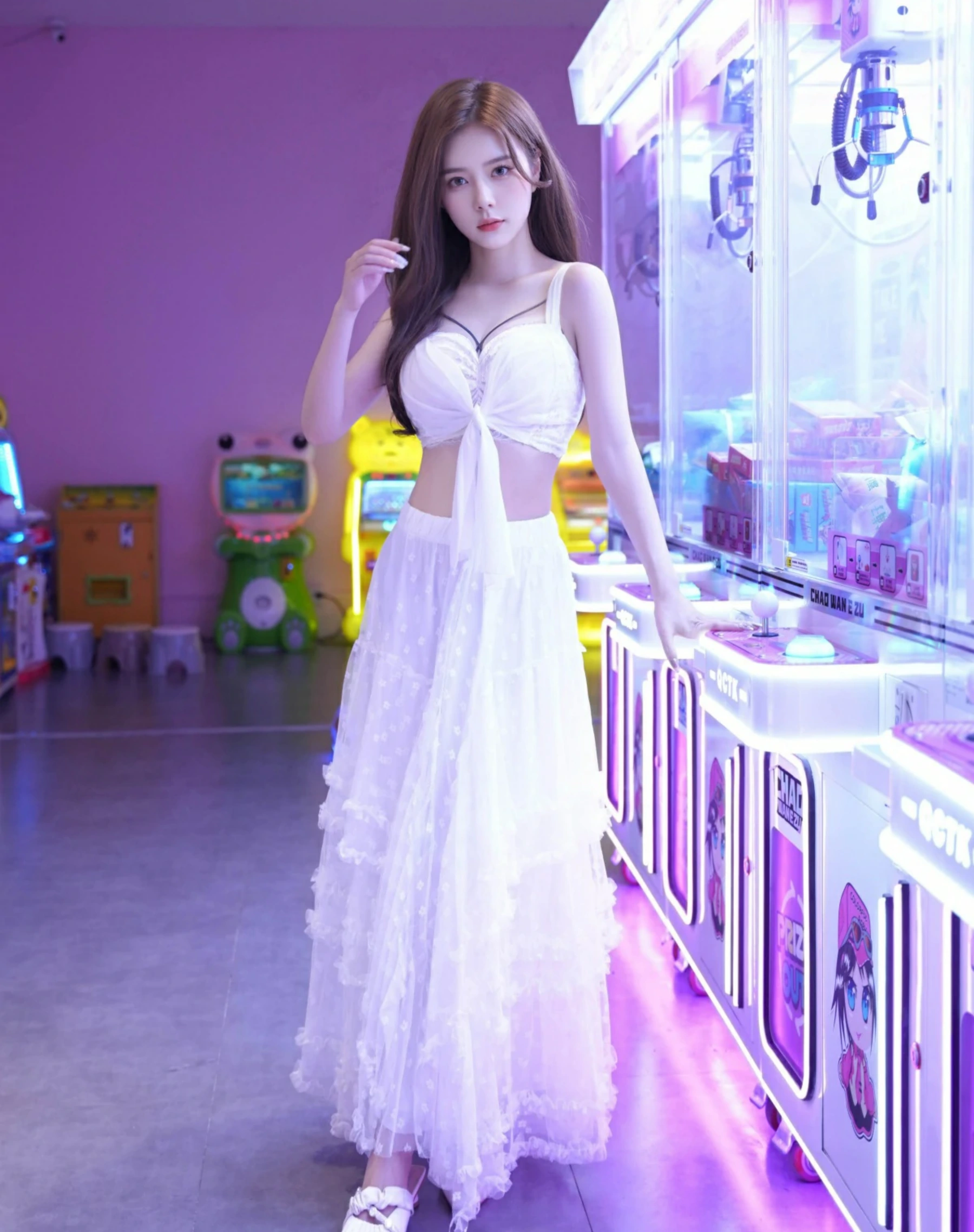  秀人网 No.10791 拍黄瓜girl [74P]第1张