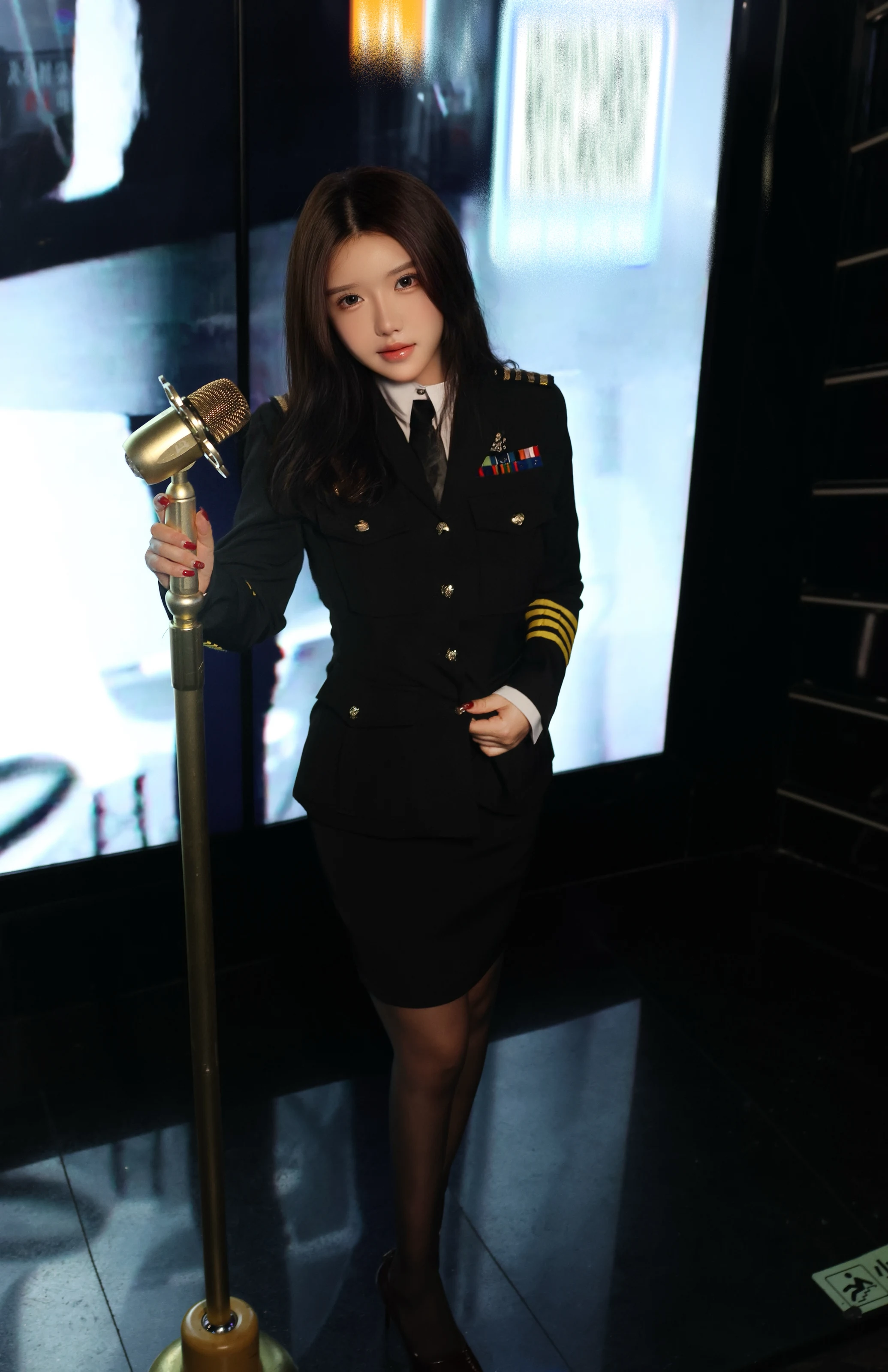  XiuRen 内购版 小薯条nienie 迷情KTV场景主题写真 [101P]第28张