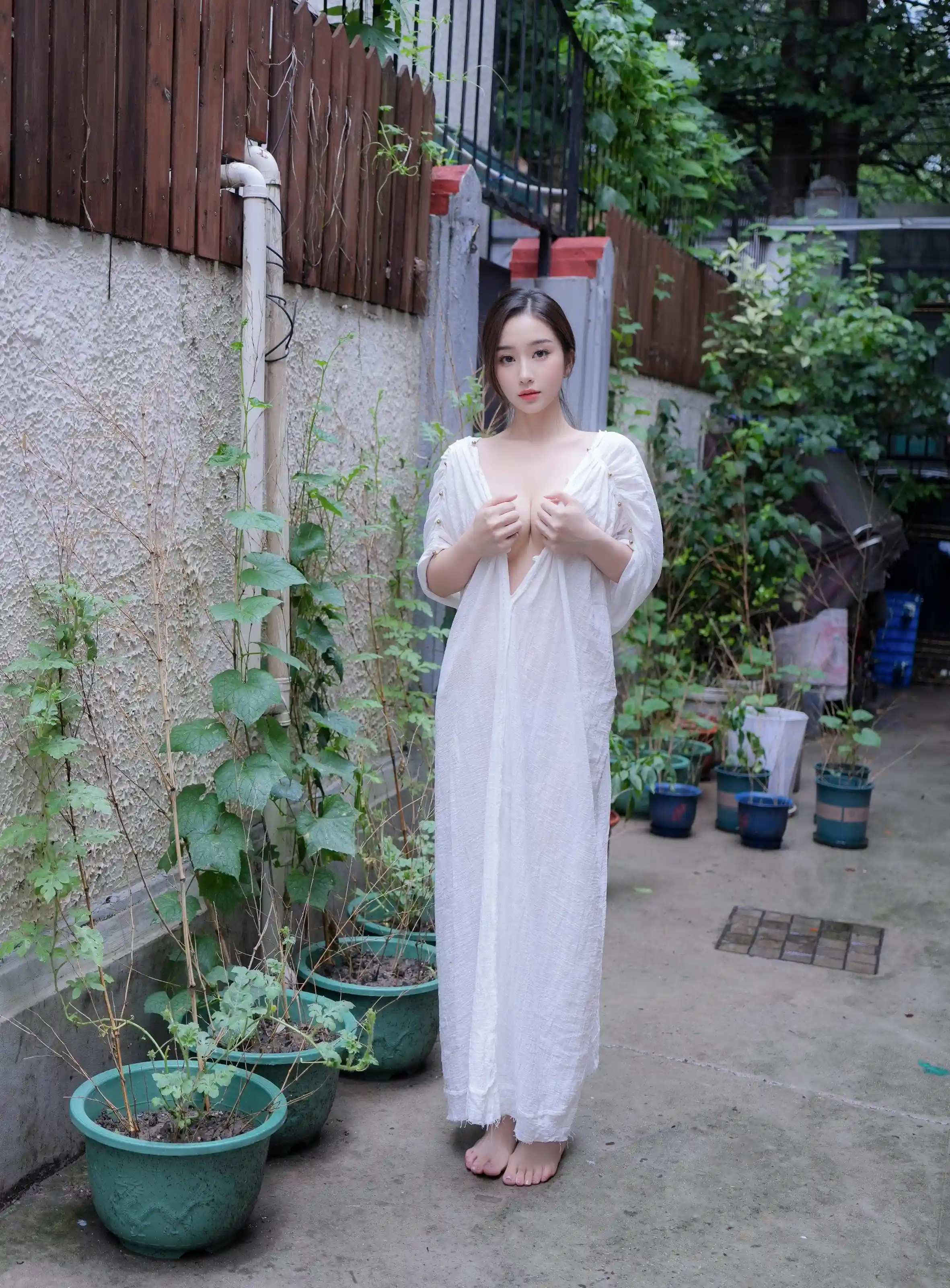  XiuRen 内购版 No.10603 楠芝 身着白色长裙的美女画家 [78P]第18张