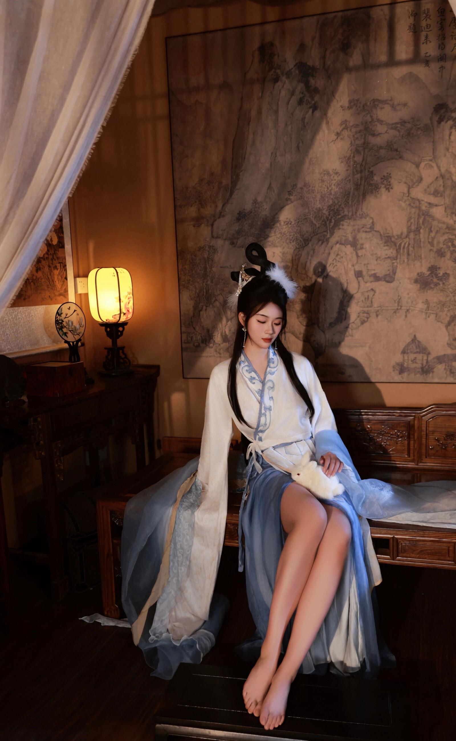  秀人网 No.10835 南乔 [75P]第3张