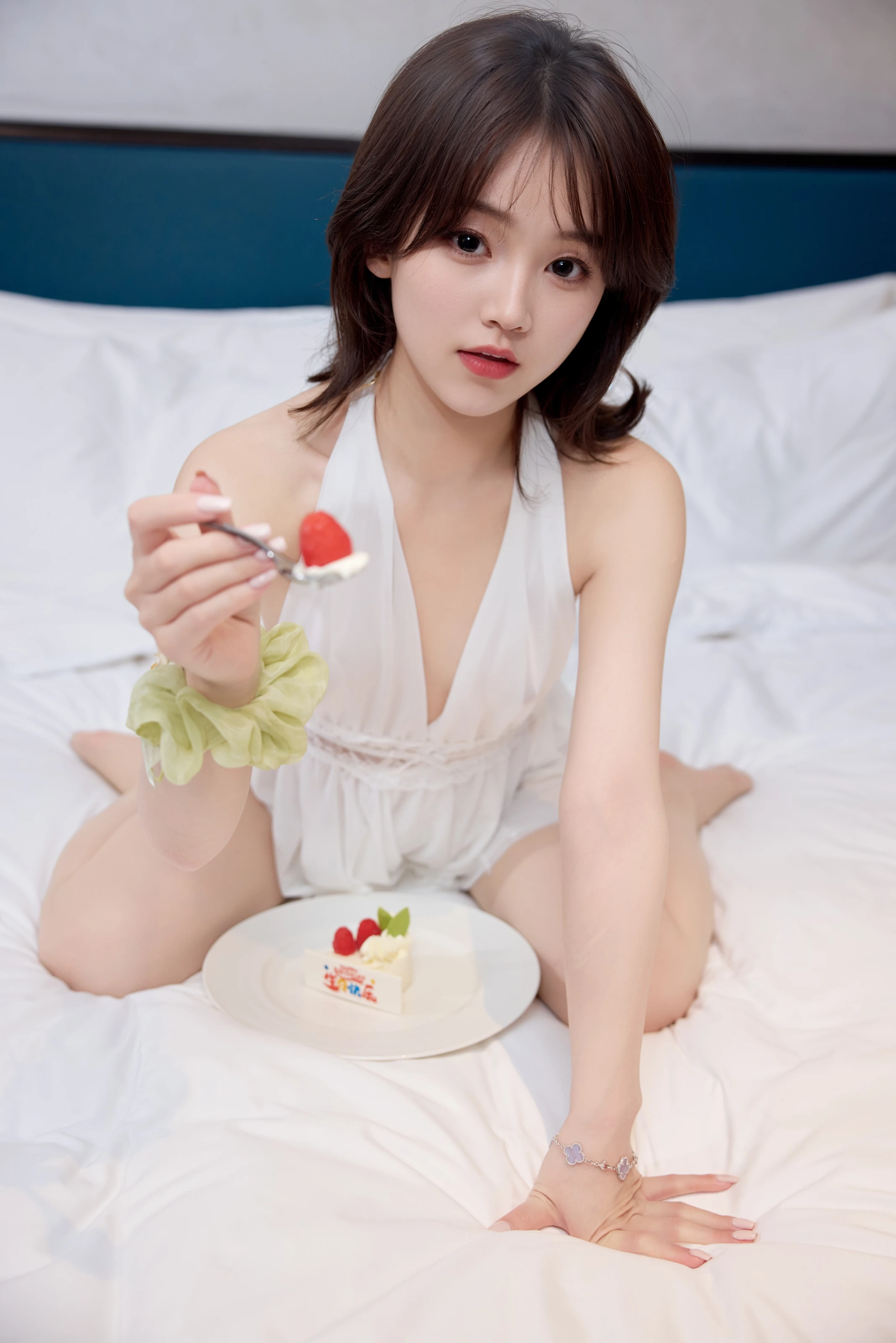  XiuRen 内购版 No.10584 汁汁 她的白色短裙 [75P]第9张