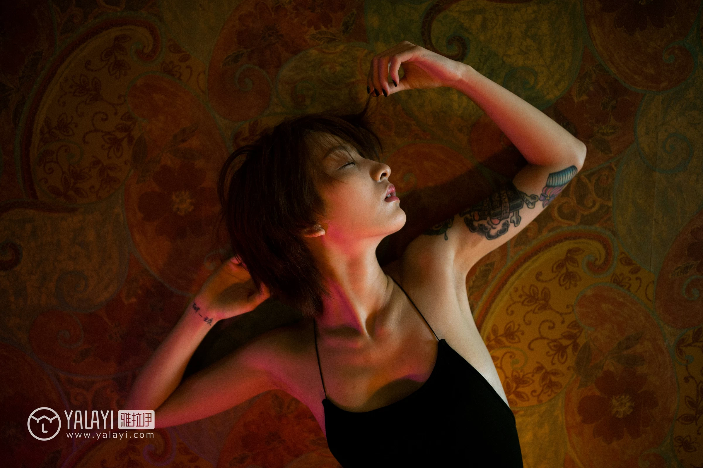 [YALAYI雅拉伊]NO.085 光 李木木 黑色连体比基尼泳装湿身诱惑性感私房写真集第4张