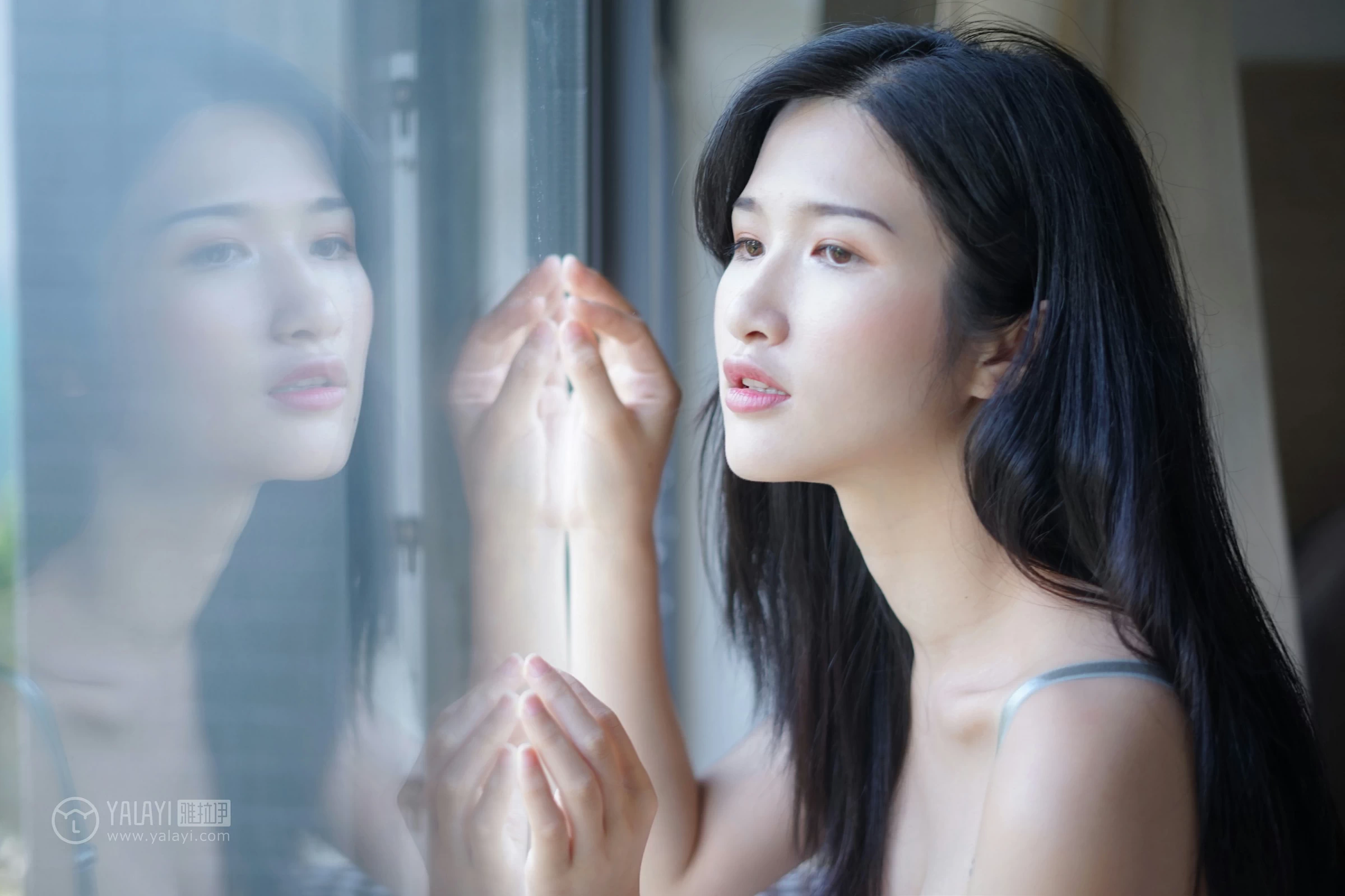 [YALAYI雅拉伊]NO.096 灰色渐白 塔塔 灰色短袖加灰色内衣性感私房写真集第9张