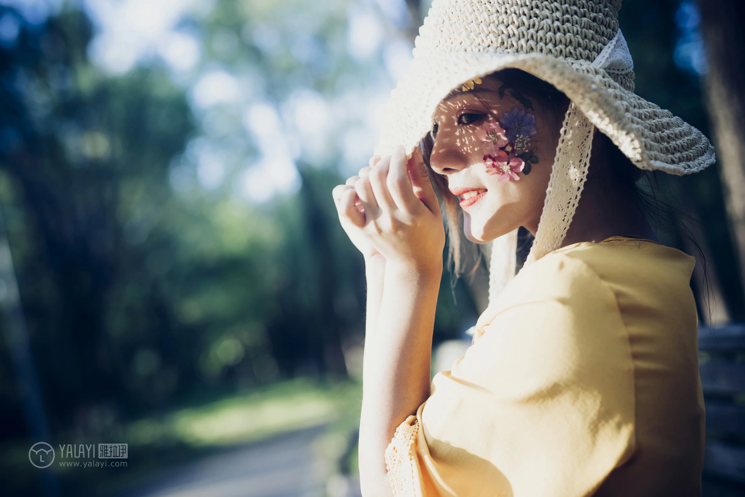 [YALAYI雅拉伊]NO.117 夏日小清新 白日梦 黄色蕾丝连衣裙清纯私房写真集第10张
