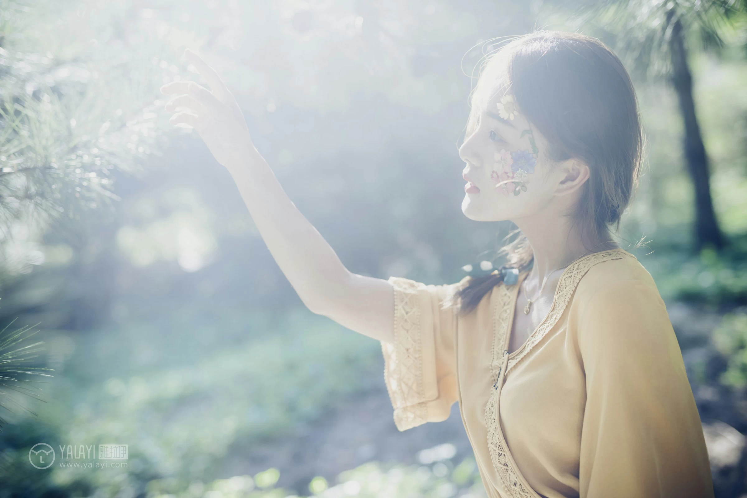 [YALAYI雅拉伊]NO.117 夏日小清新 白日梦 黄色蕾丝连衣裙清纯私房写真集第3张