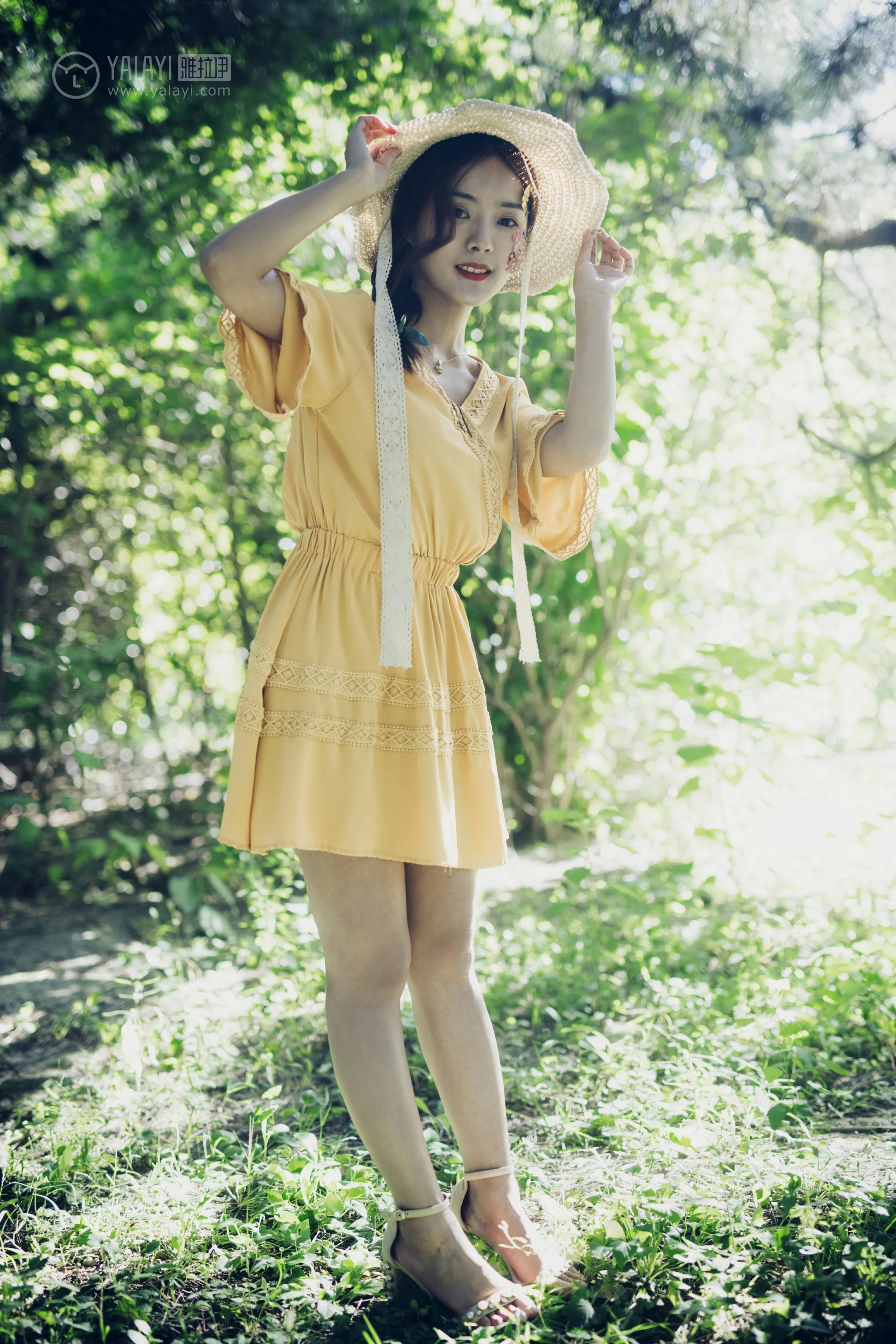 [YALAYI雅拉伊]NO.117 夏日小清新 白日梦 黄色蕾丝连衣裙清纯私房写真集第4张