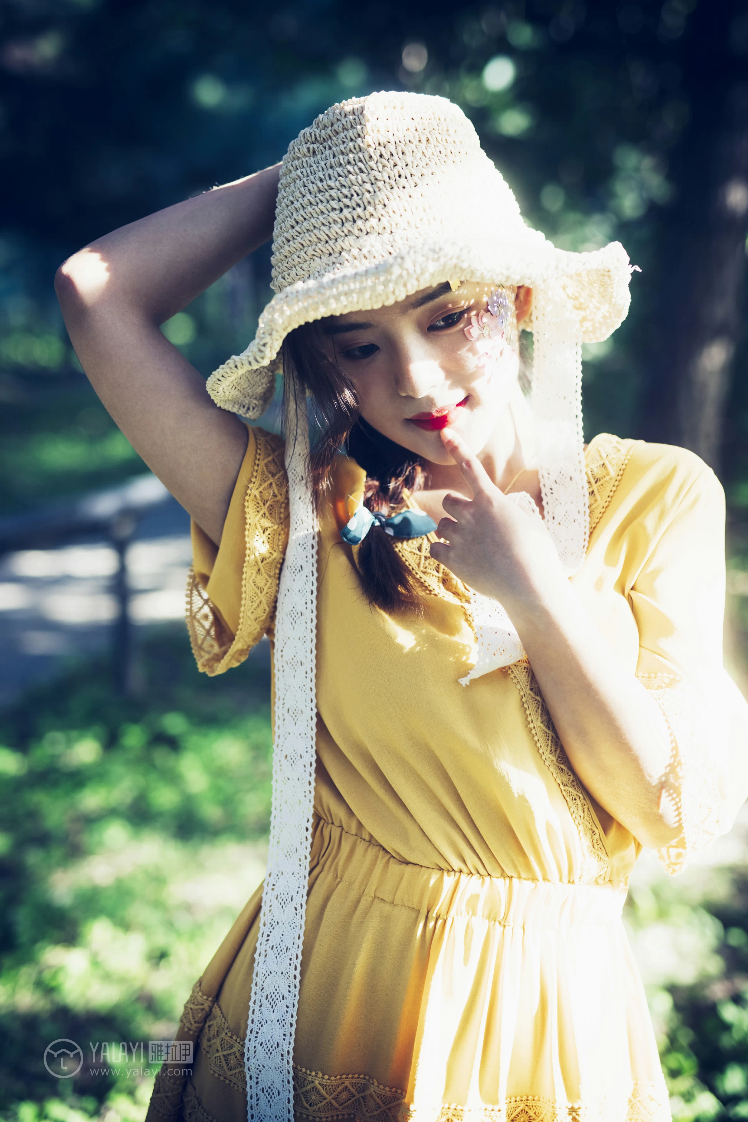 [YALAYI雅拉伊]NO.117 夏日小清新 白日梦 黄色蕾丝连衣裙清纯私房写真集第5张