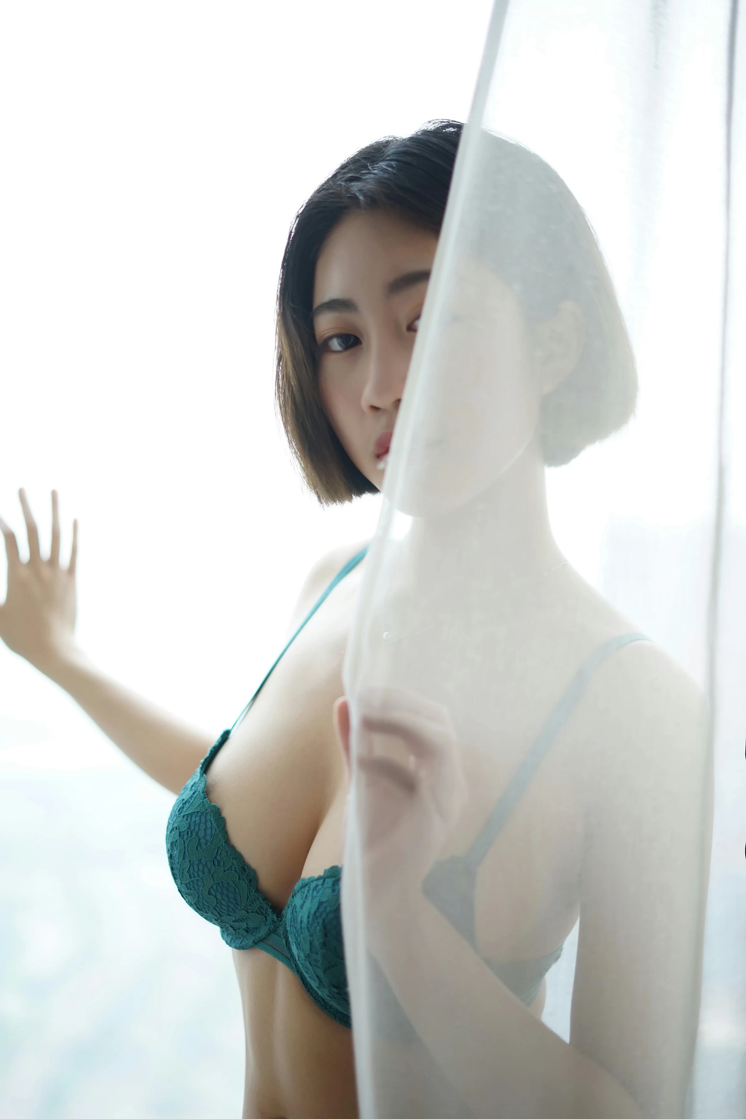 [YALAYI雅拉伊]NO.126 舞寂 肖萧 吊带睡衣加蕾丝内衣性感私房写真集第11张