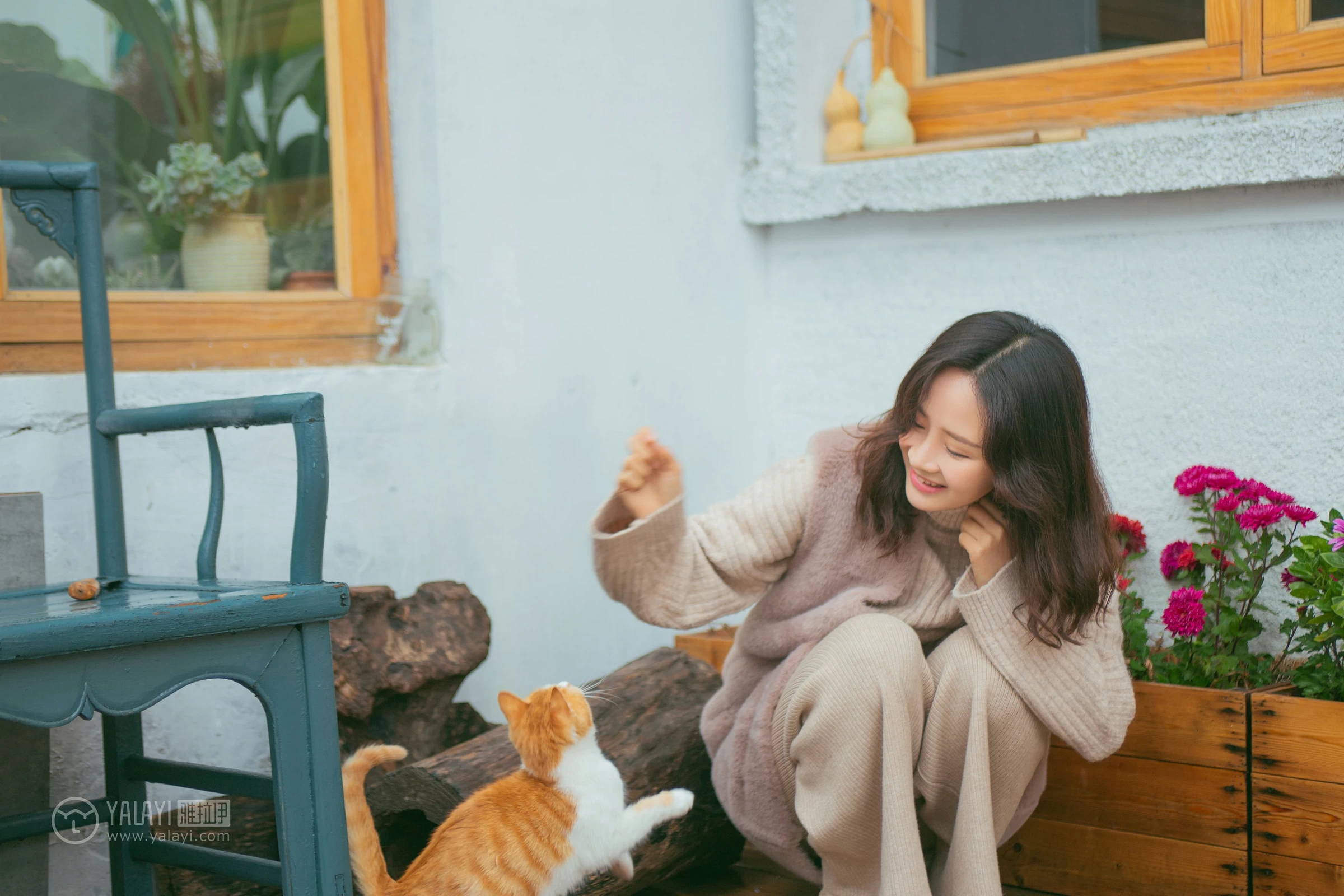 [YALAYI雅拉伊]NO.151 旅行日记 毛毛 米色毛衣加休闲长裤私房写真集第5张