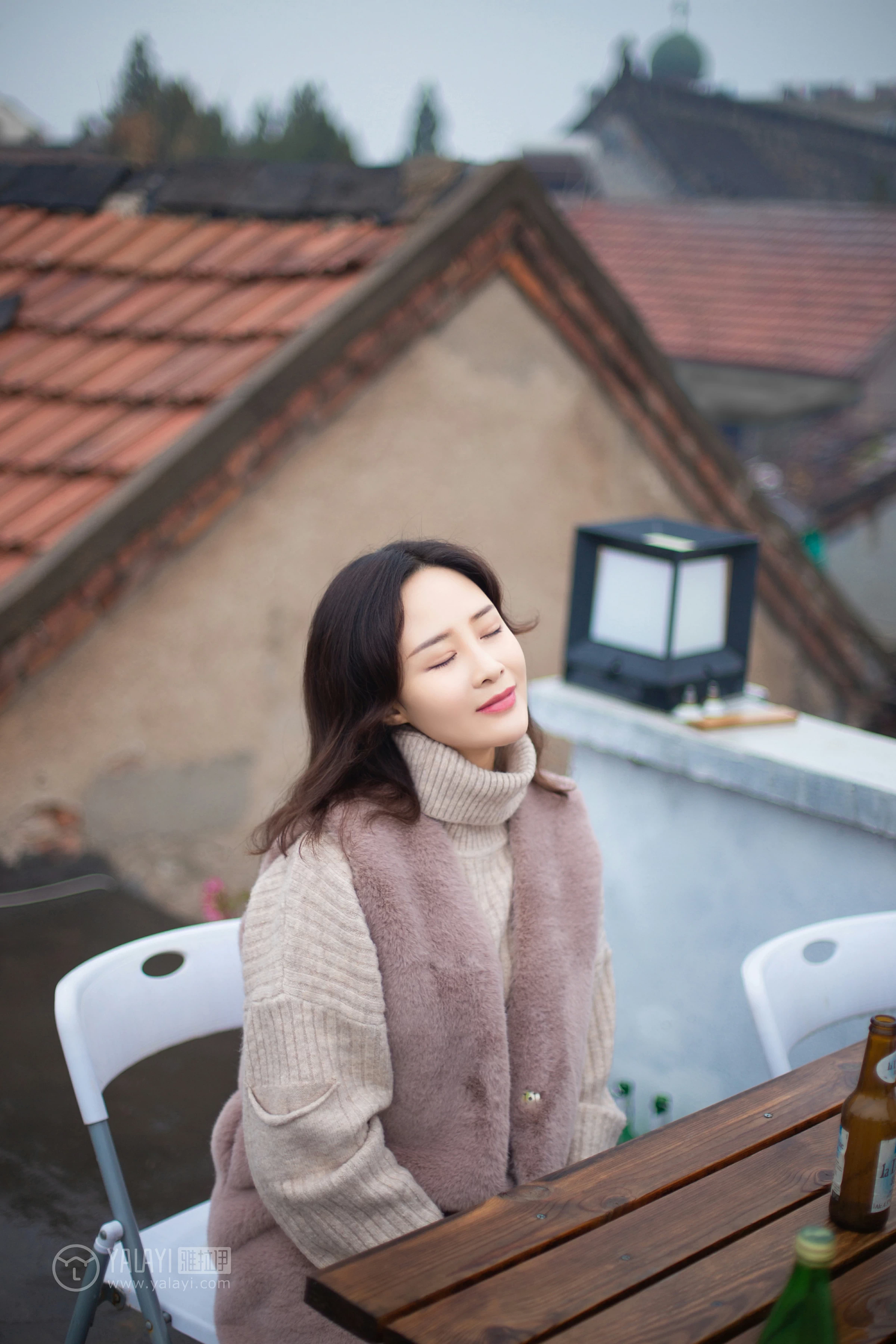 [YALAYI雅拉伊]NO.151 旅行日记 毛毛 米色毛衣加休闲长裤私房写真集第10张