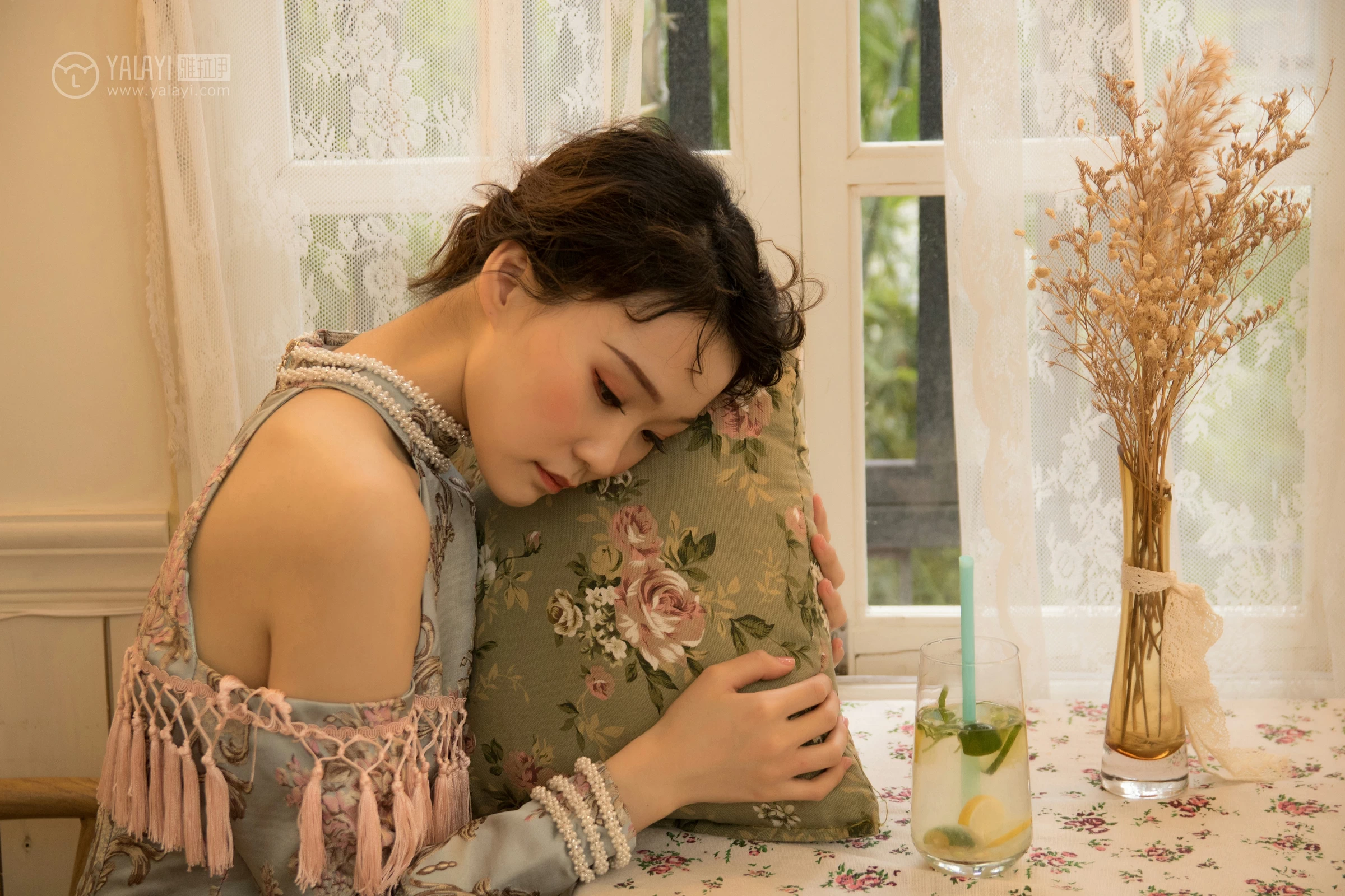 [YALAYI雅拉伊]NO.155 等2 奥莉 吊脖连衣裙 优雅端庄私房写真集第5张