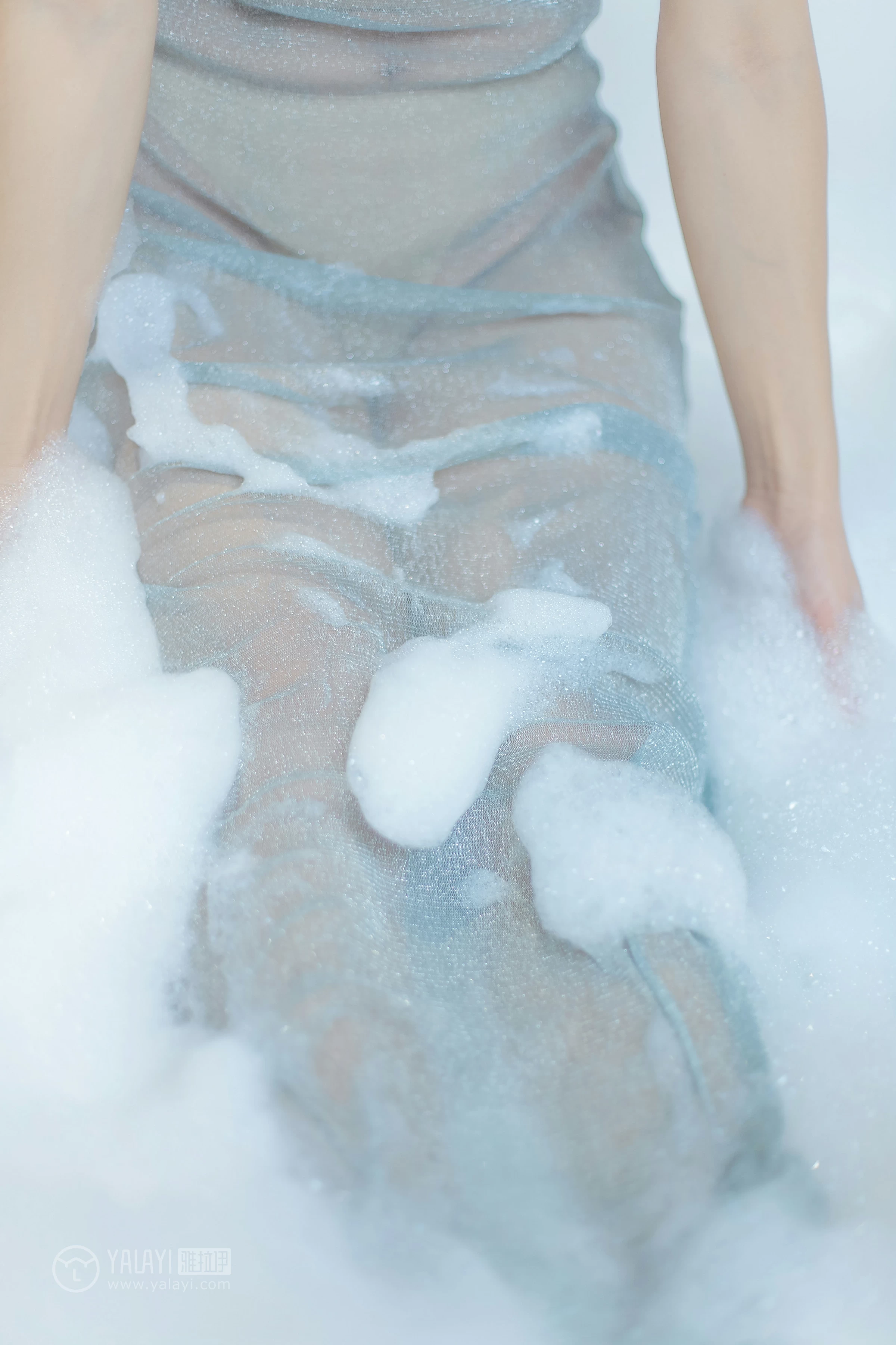 [YALAYI雅拉伊]NO.144 浴湿不挂 嫣然 吊带透视情趣连衣裙性感私房写真集第6张