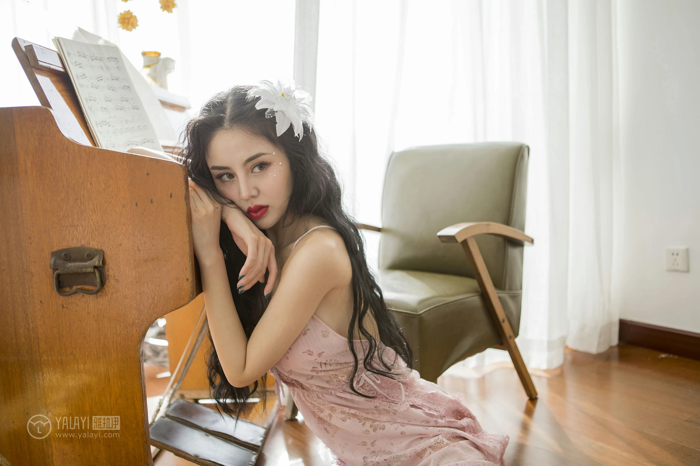 [YALAYI雅拉伊]NO.150 橘色的暖阳花 凉儿 粉色透视情趣蕾丝睡衣性感私房写真集第18张