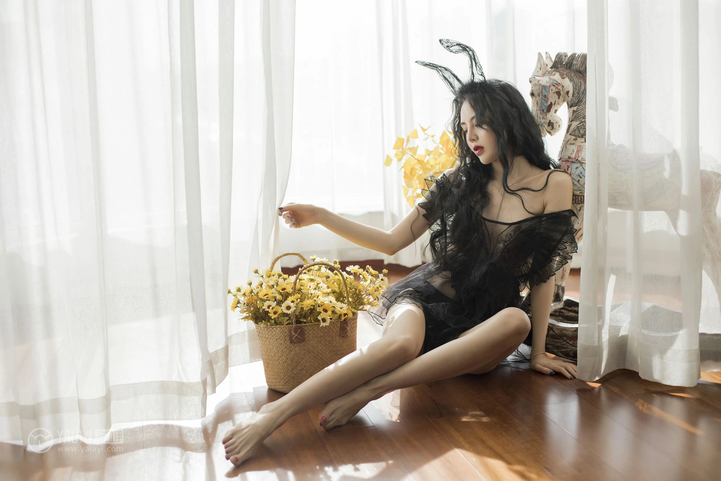 [YALAYI雅拉伊]NO.157 童话 凉儿 黑色透视情趣睡衣裙性感私房写真集第17张