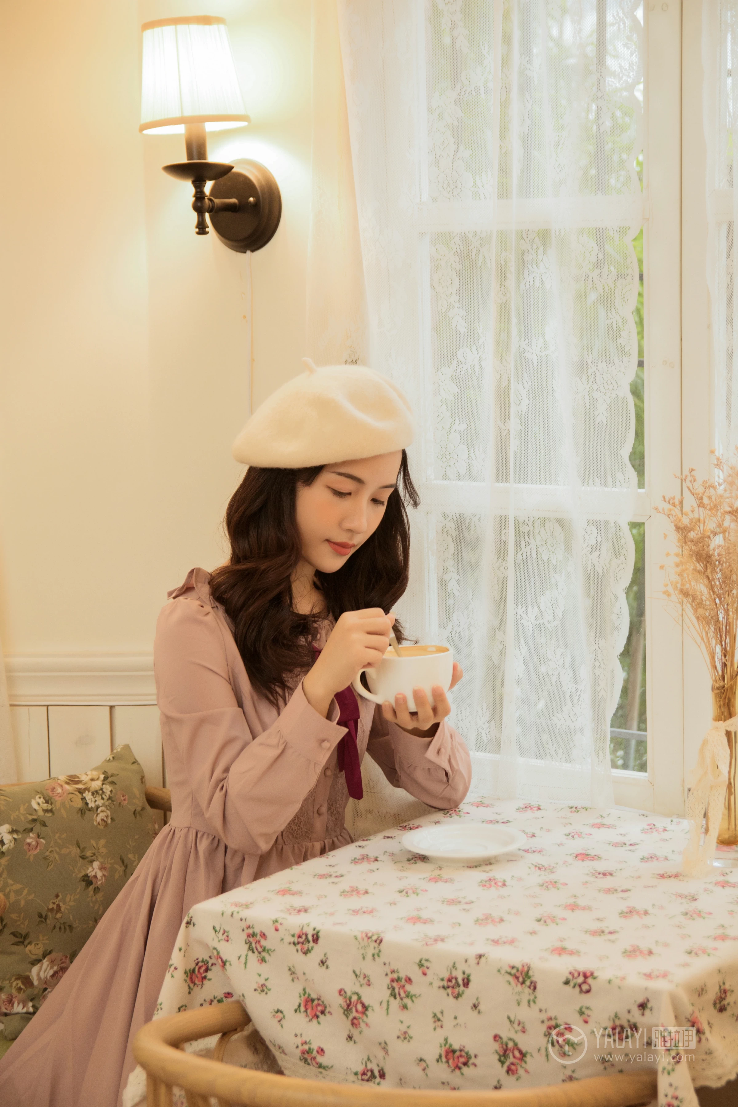 [YALAYI雅拉伊]NO.158 独白 卡柔 粉色连衣裙清纯可爱私房写真集第6张