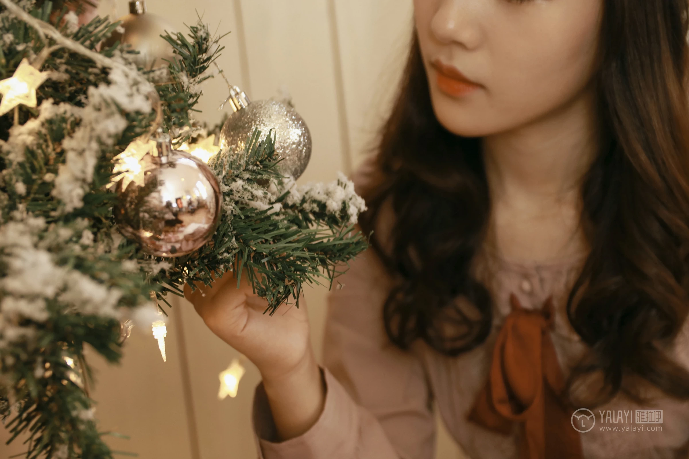 [YALAYI雅拉伊]NO.158 独白 卡柔 粉色连衣裙清纯可爱私房写真集第9张