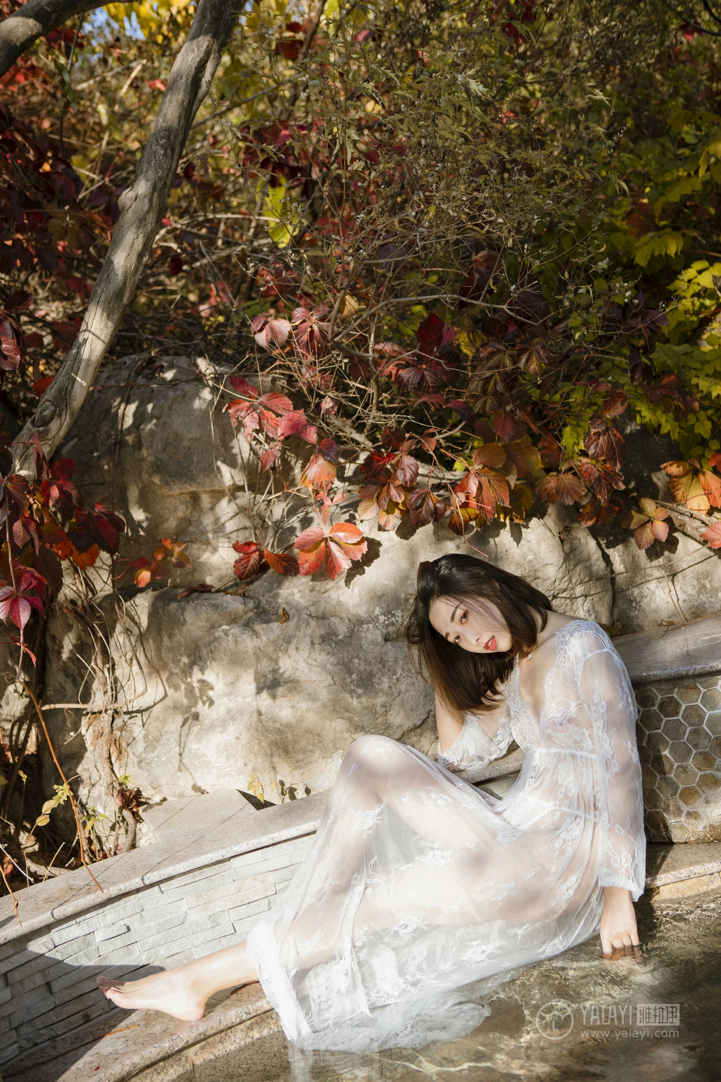 [YALAYI雅拉伊]NO.161 隐隐的柔情 佳佳 白色透视镂空连衣裙性感私房写真集第4张