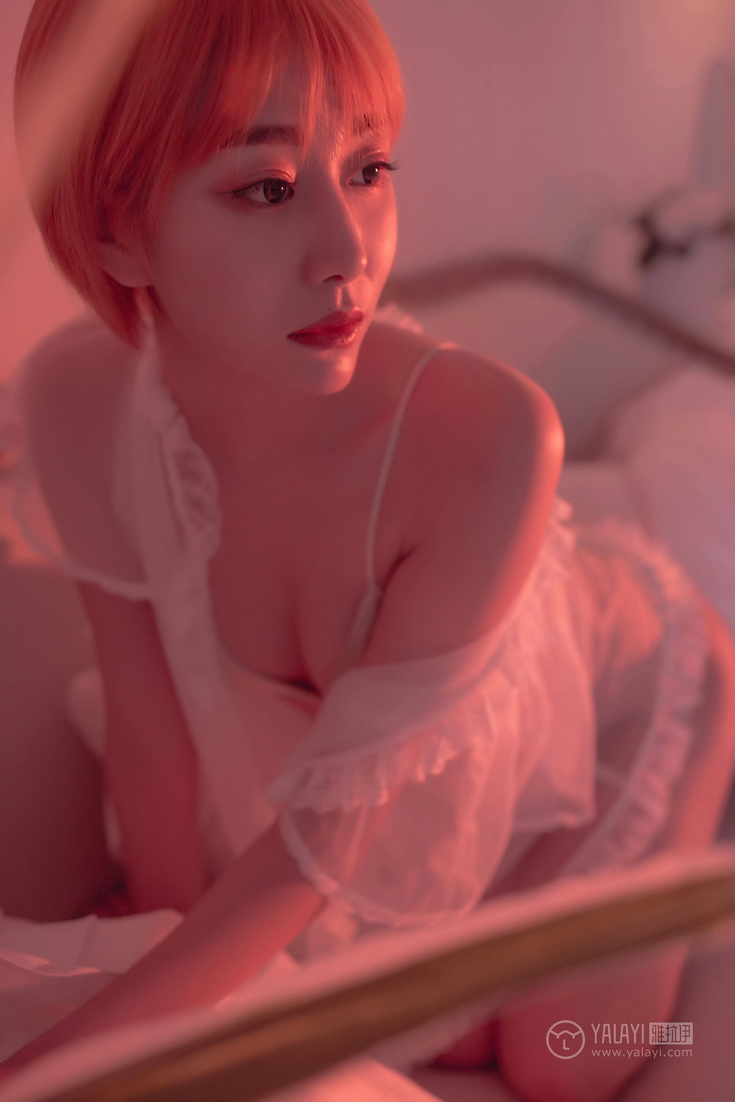 [YALAYI雅拉伊]NO.162 轻奢主义 静静 白色蕾丝情趣内衣加白色丝袜美腿性感私房写真集第20张