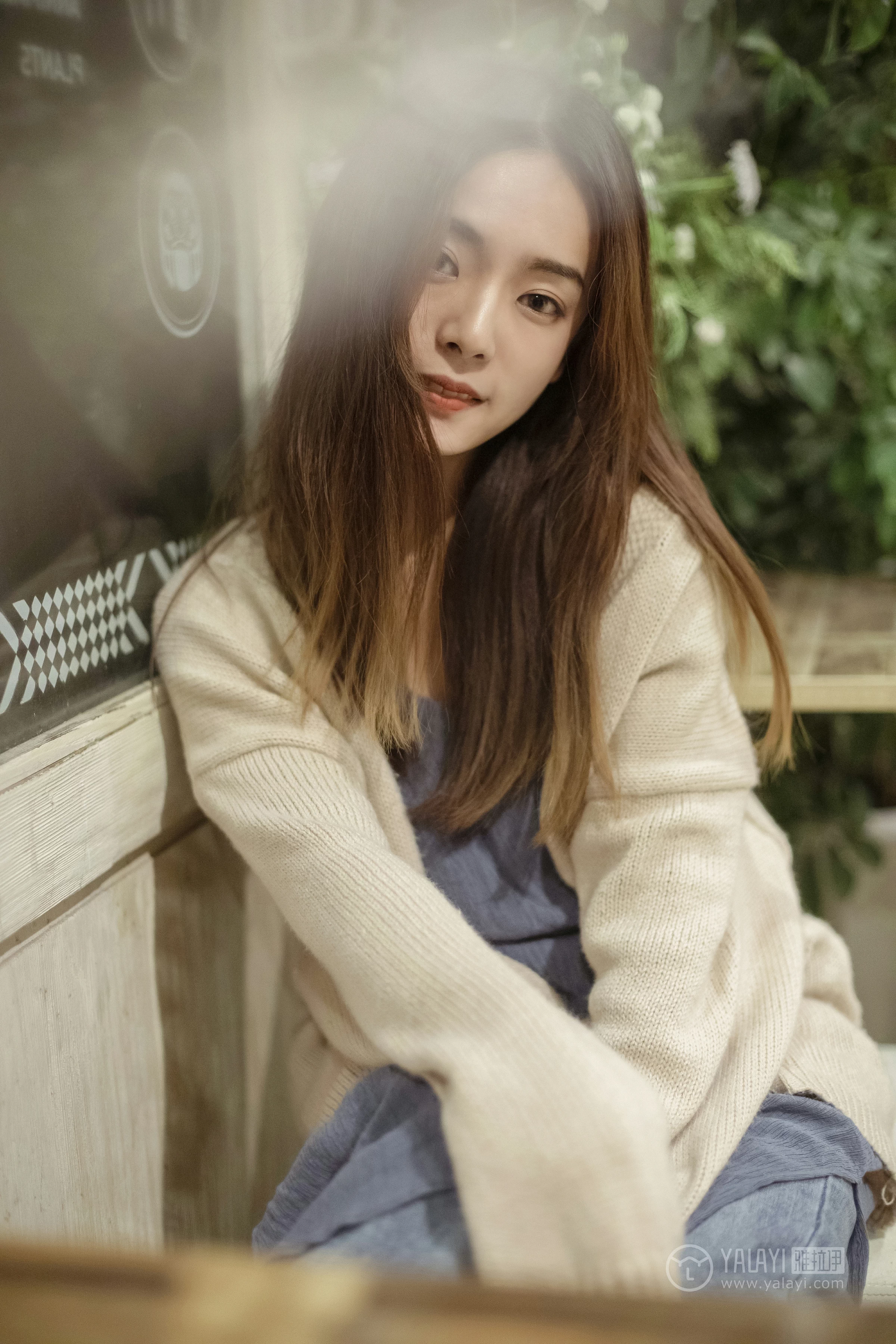 [YALAYI雅拉伊]No.175 不如和我虚度时光 白日梦 米色外套加灰色吊带连衣裙性感私房写真集第11张