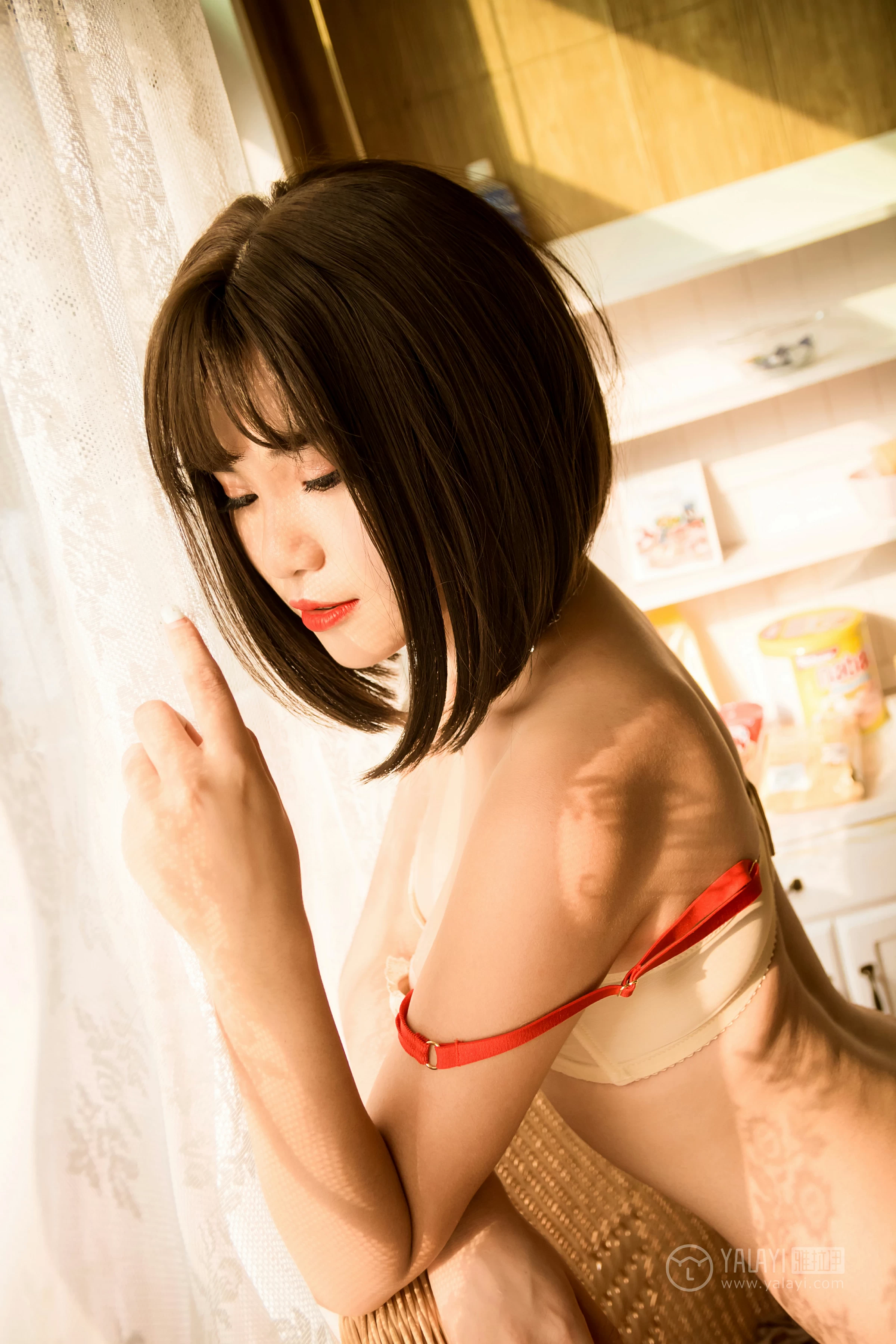 [YALAYI雅拉伊]No.177 草莓妹妹 宝儿 白色蕾丝内衣居家性感私房写真集第15张