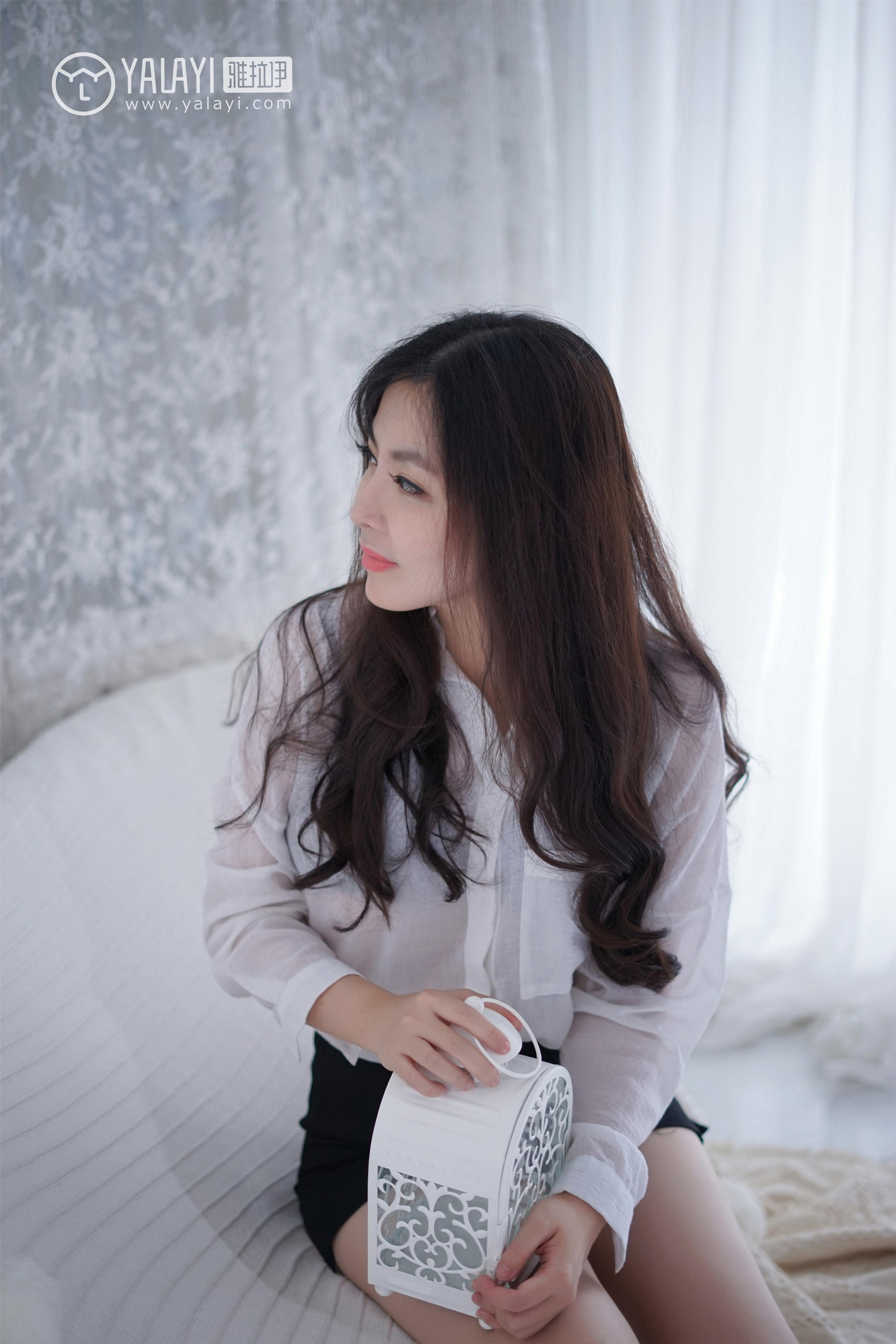 [YALAYI雅拉伊]NO.012 韵味美腿丽人 沈紫云 白色透视衬衫加黑色短裙性感私房写真集第6张