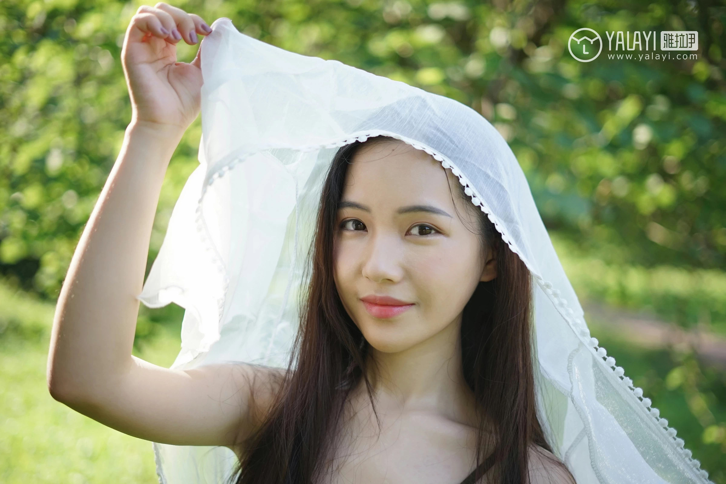 [YALAYI雅拉伊]NO.027 校园邂逅 卡柔 白色短袖加灰色短裙与吊带连衣裙性感私房写真集第14张