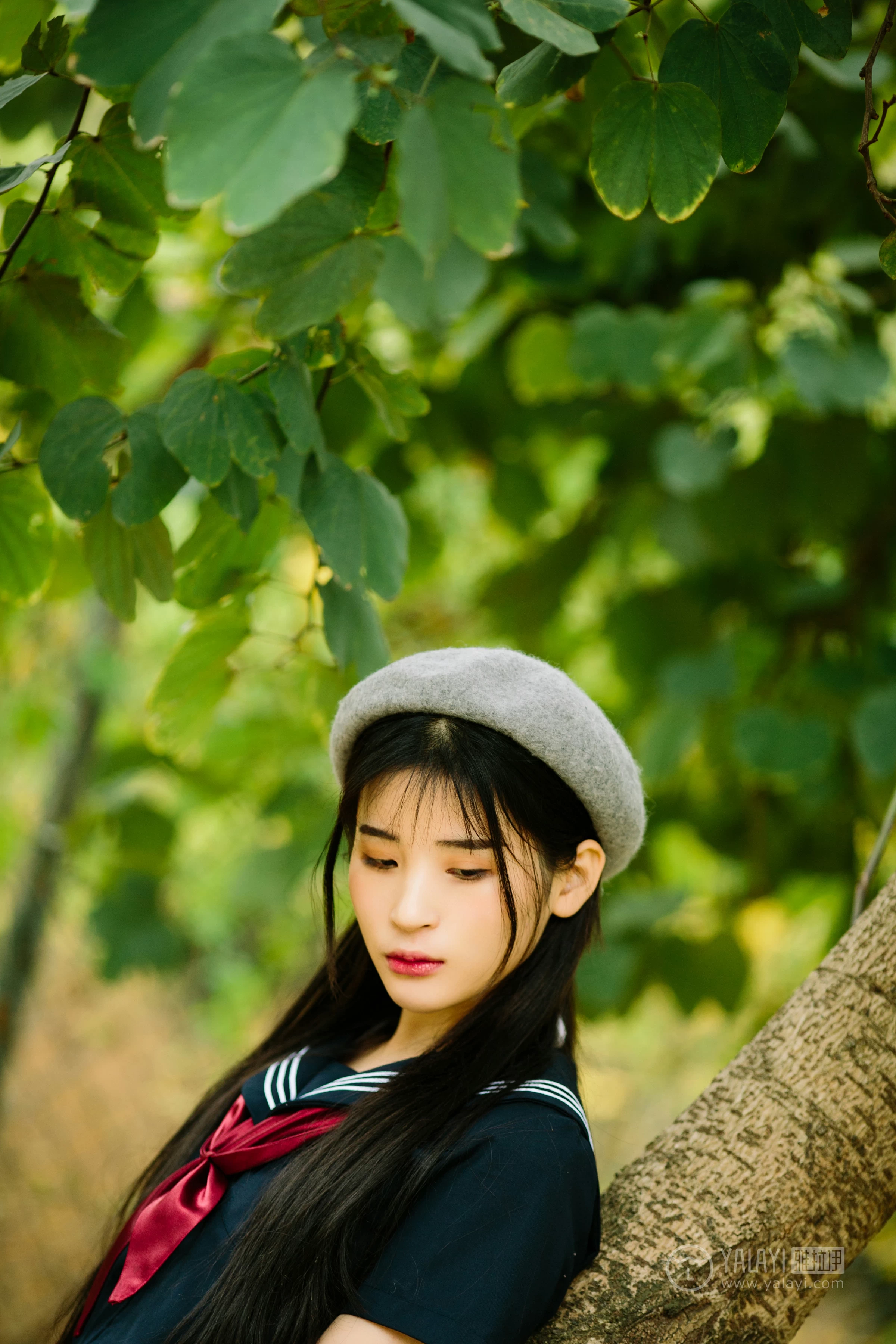 [YALAYI雅拉伊]No.189 青涩岁月 阿惜 蓝色情趣高中女生制服加短裙性感私房写真集第3张