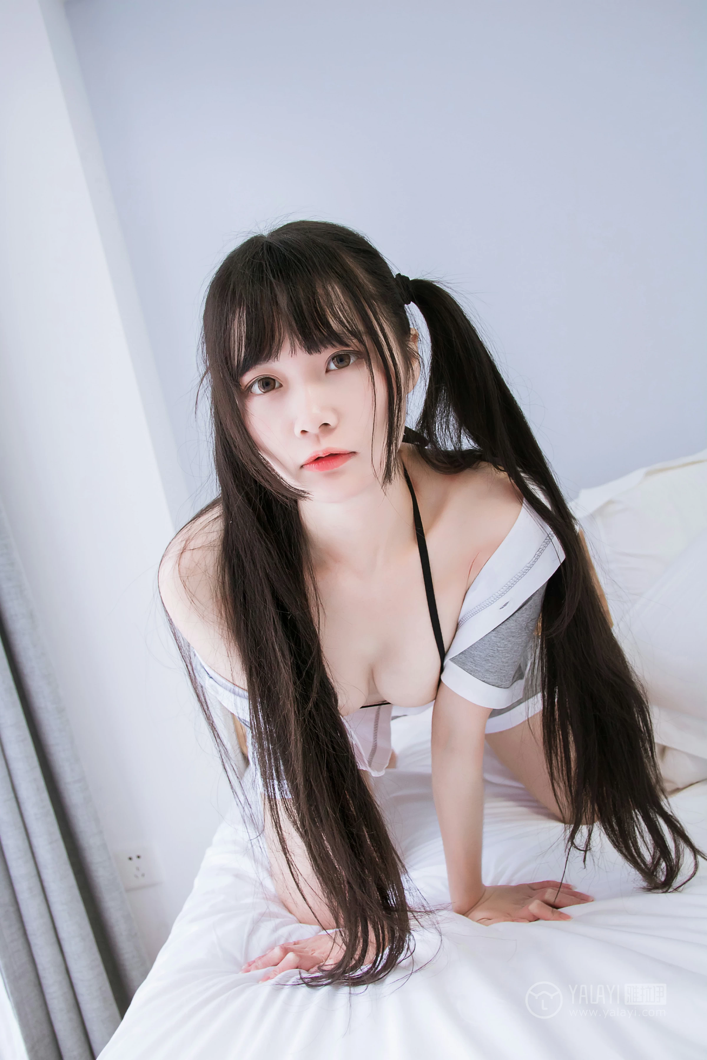 [YALAYI雅拉伊]No.201 龙猫睡衣 小琉 灰色连身睡衣加黑色情趣内衣性感私房写真集第9张