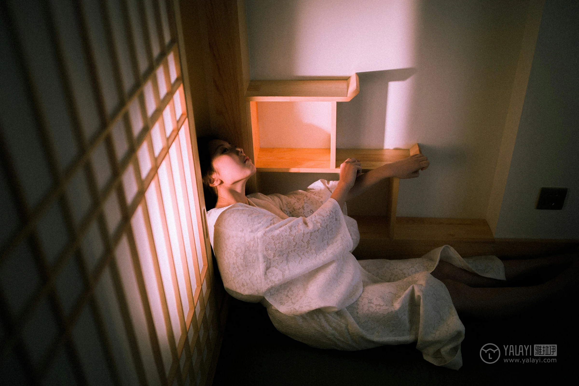 [YALAYI雅拉伊]No.202 夜光 圆圆 白色透视蕾丝镂空睡衣性感私房写真集第5张