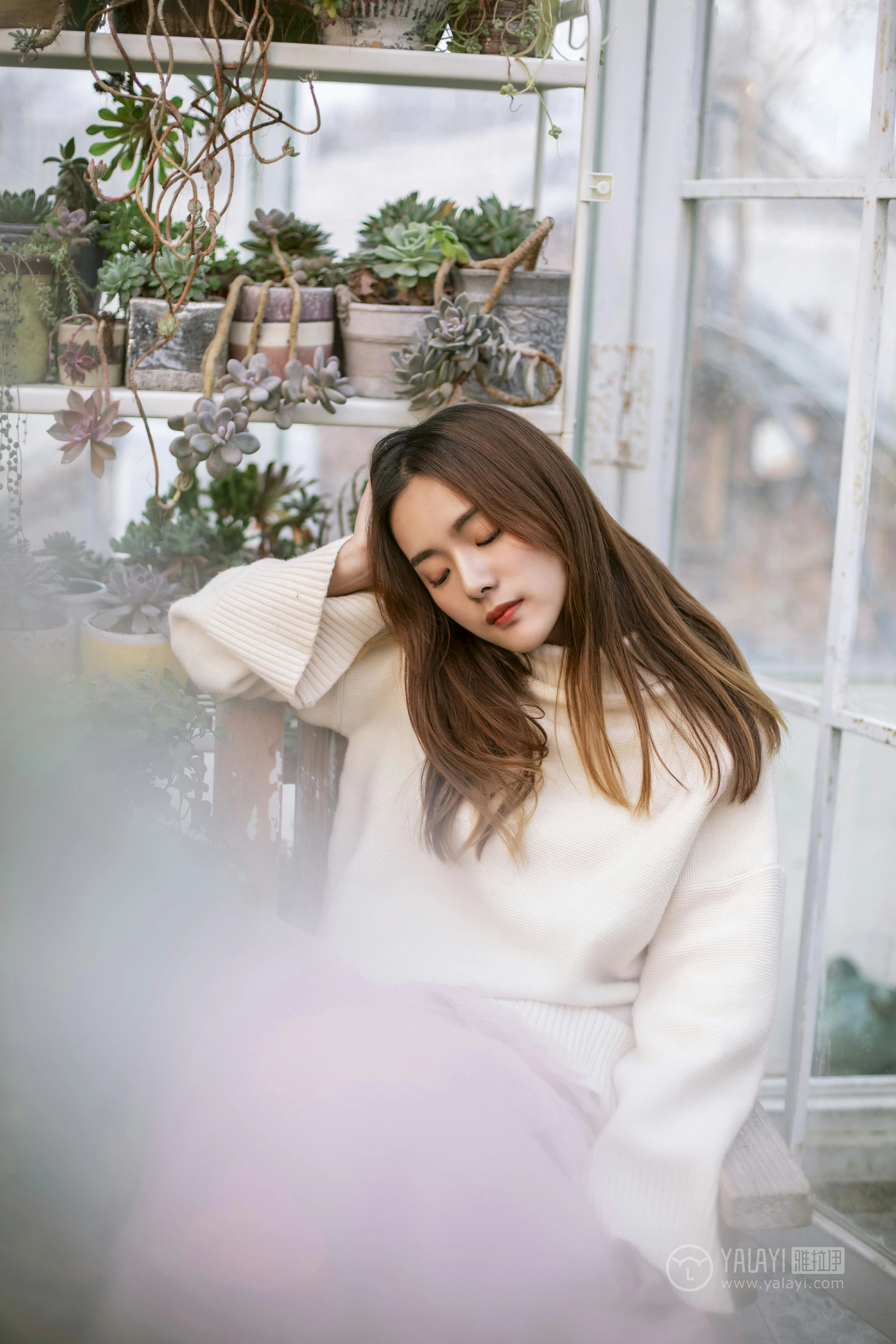 [YALAYI雅拉伊]No.209 温柔的你 白日梦 白色连身毛衣清新私房写真集第10张