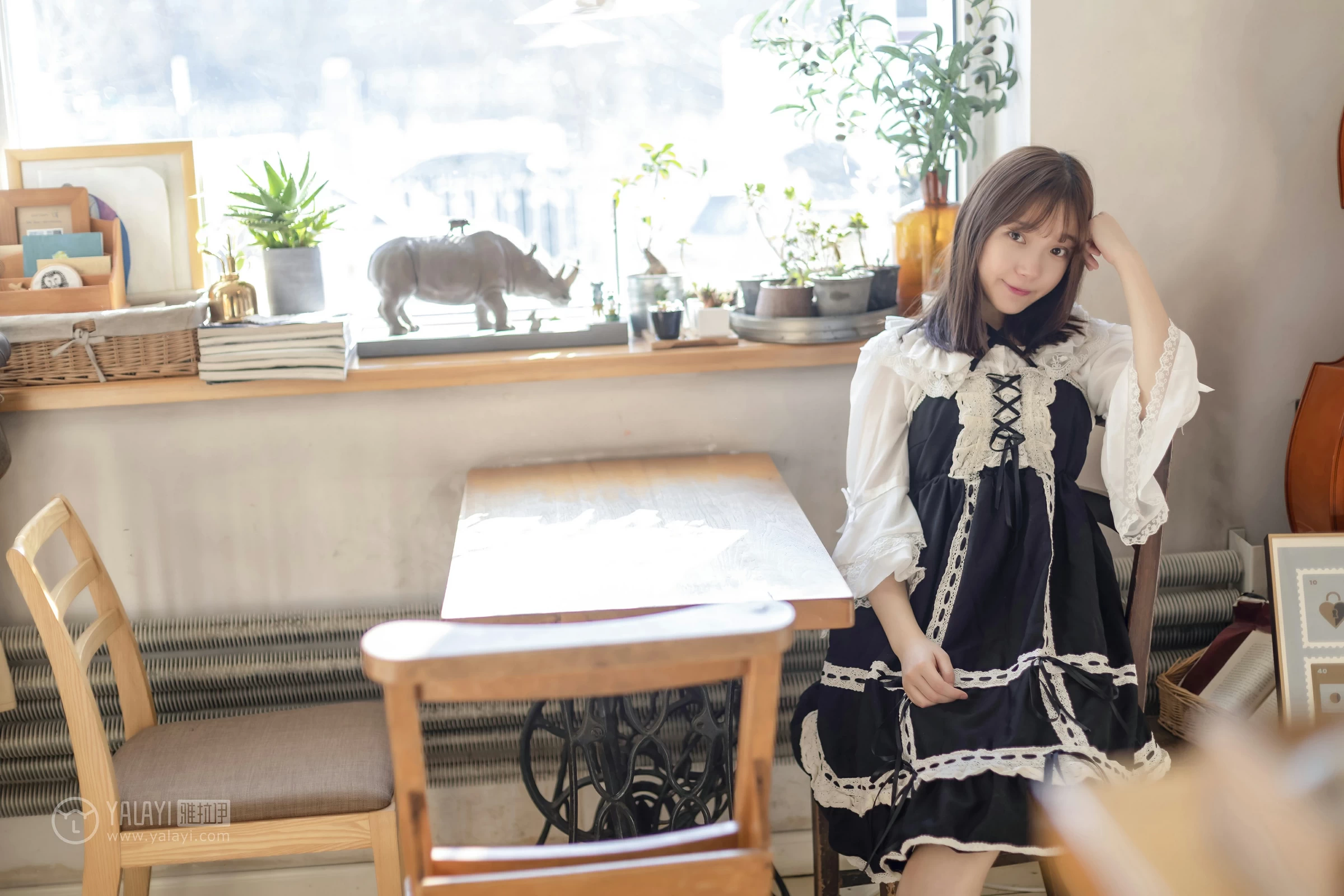 [YALAYI雅拉伊]No.219 半糖洛丽塔 刘开心 情趣公主制服连衣裙性感私房写真集第14张