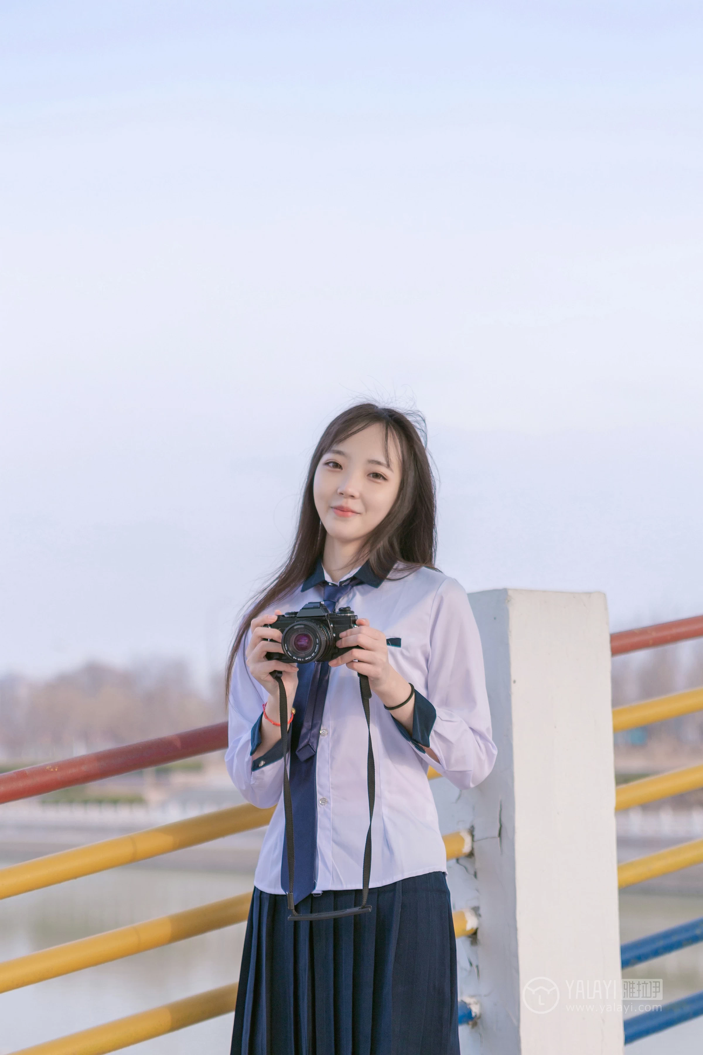 [YALAYI雅拉伊]No.229 小清新 文慧慧 日本高中女生制服与短裙加黑色丝袜美腿性感私房写真集第2张