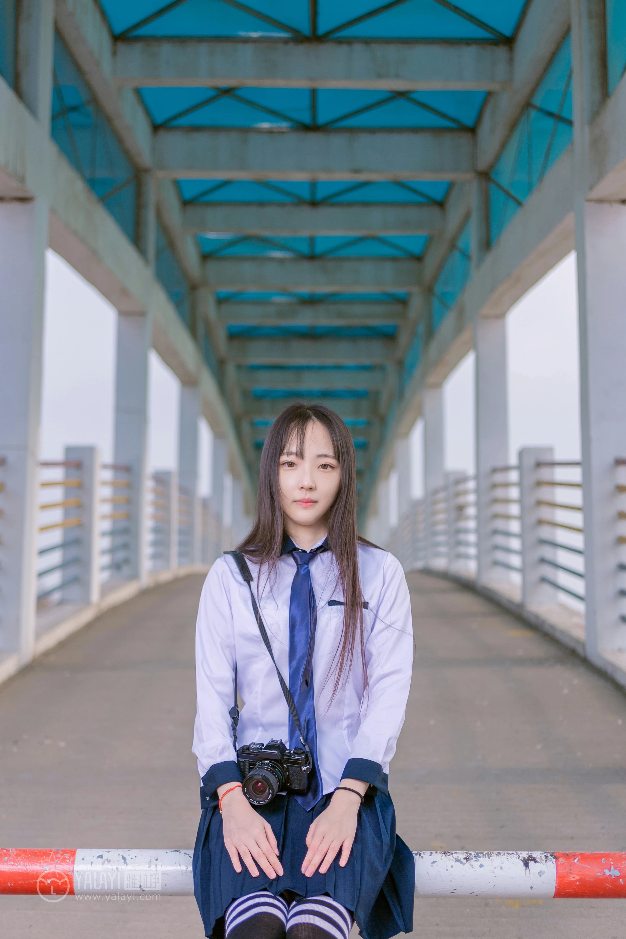 [YALAYI雅拉伊]No.229 小清新 文慧慧 日本高中女生制服与短裙加黑色丝袜美腿性感私房写真集第5张