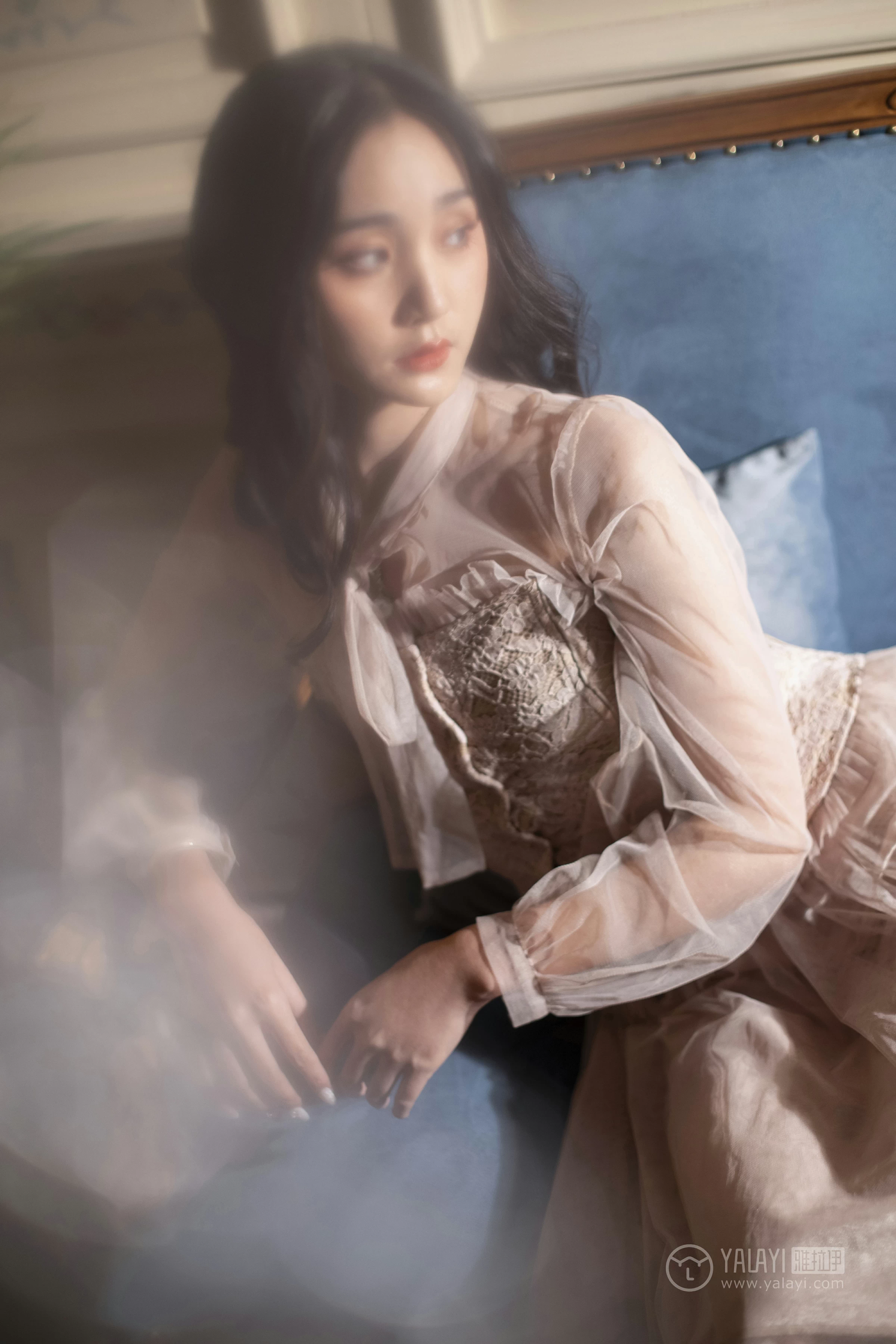[YALAYI雅拉伊]No.227 蓝月 项兴咏 粉色透视镂空连衣裙性感私房写真集第13张