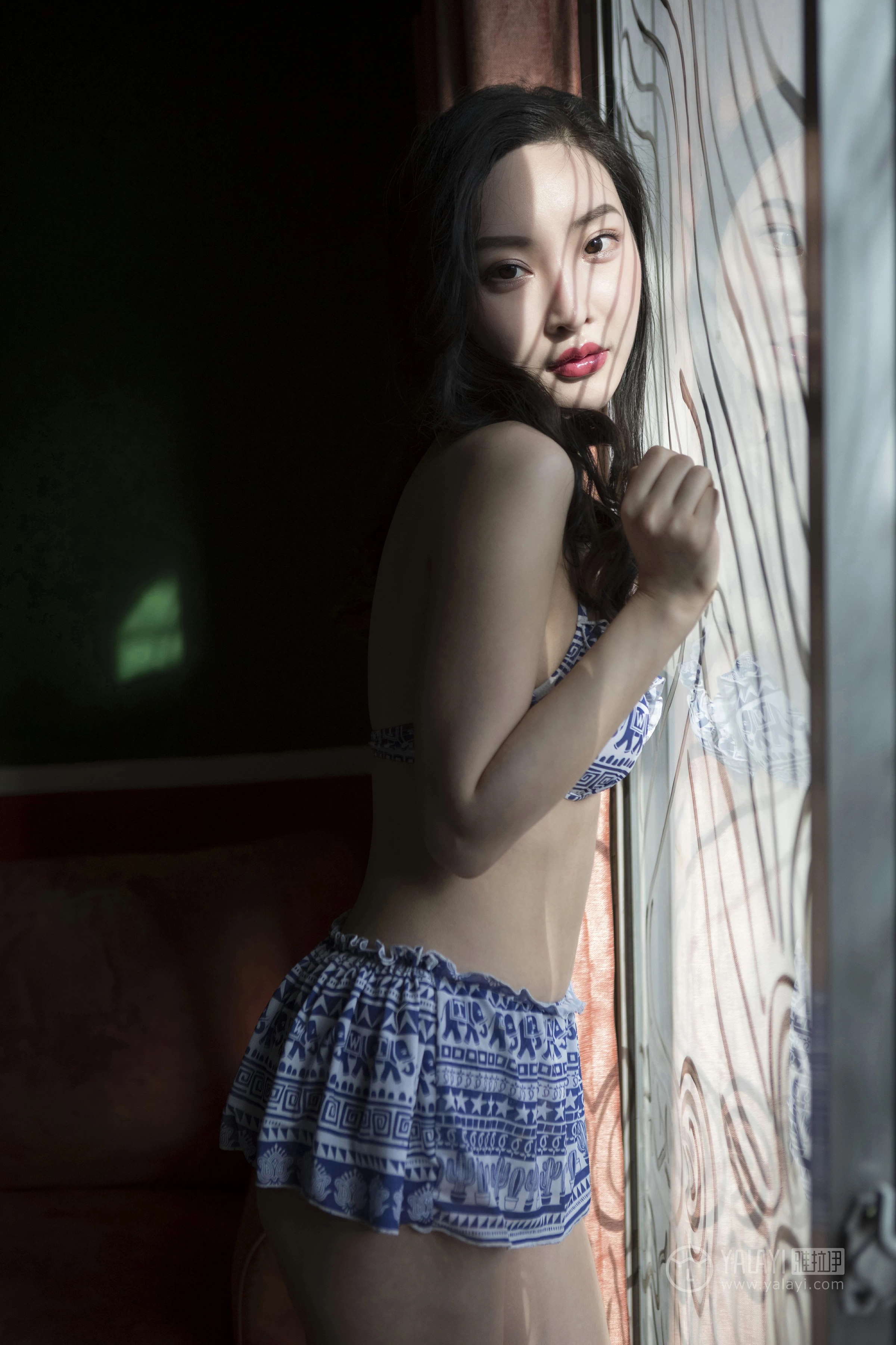 [YALAYI雅拉伊]No.241 短袜柿子 赵雪晴 青色情趣内衣加短裙性感私房写真集第14张