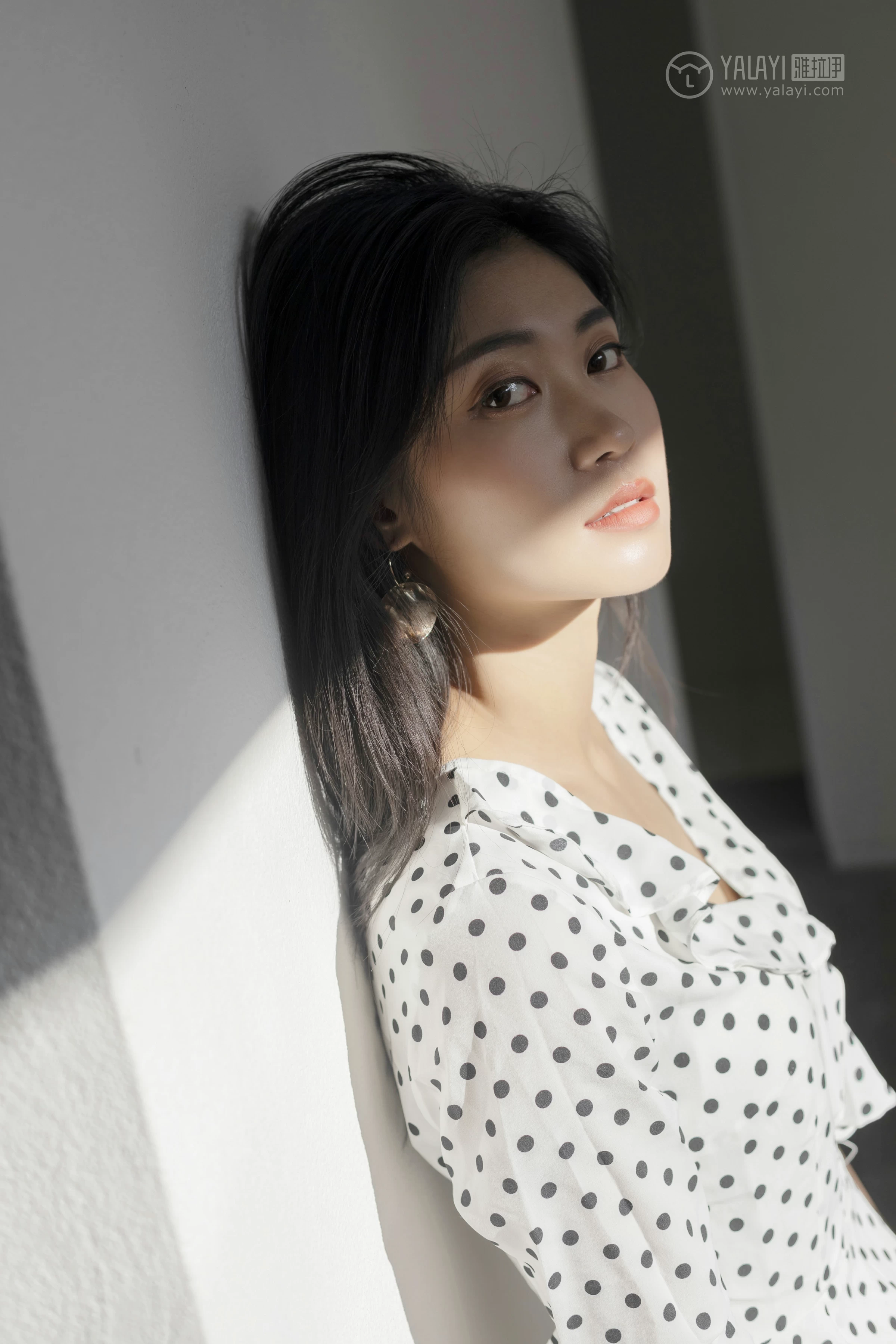 [YALAYI雅拉伊]No.264 波点女孩儿 乔妹儿 白色透视连衣裙居家私房写真集第7张