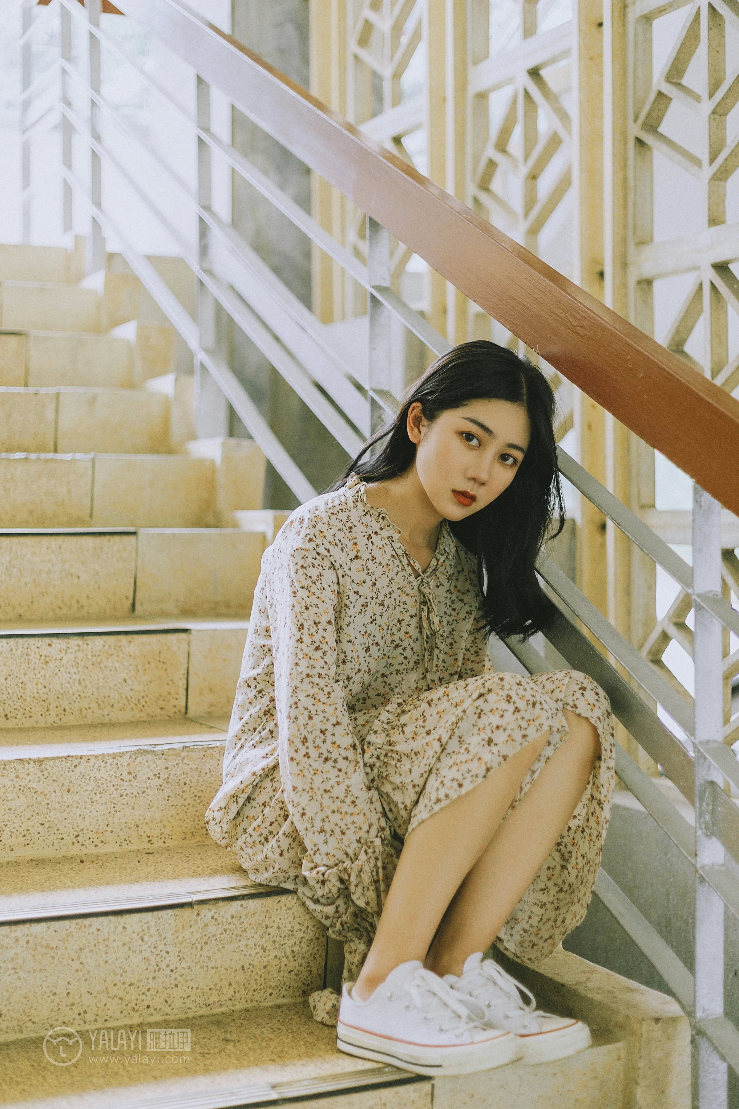 [YALAYI雅拉伊] No.274 芳华 喜儿 蓝色卫衣与白色透视短裙性感私房写真集第3张