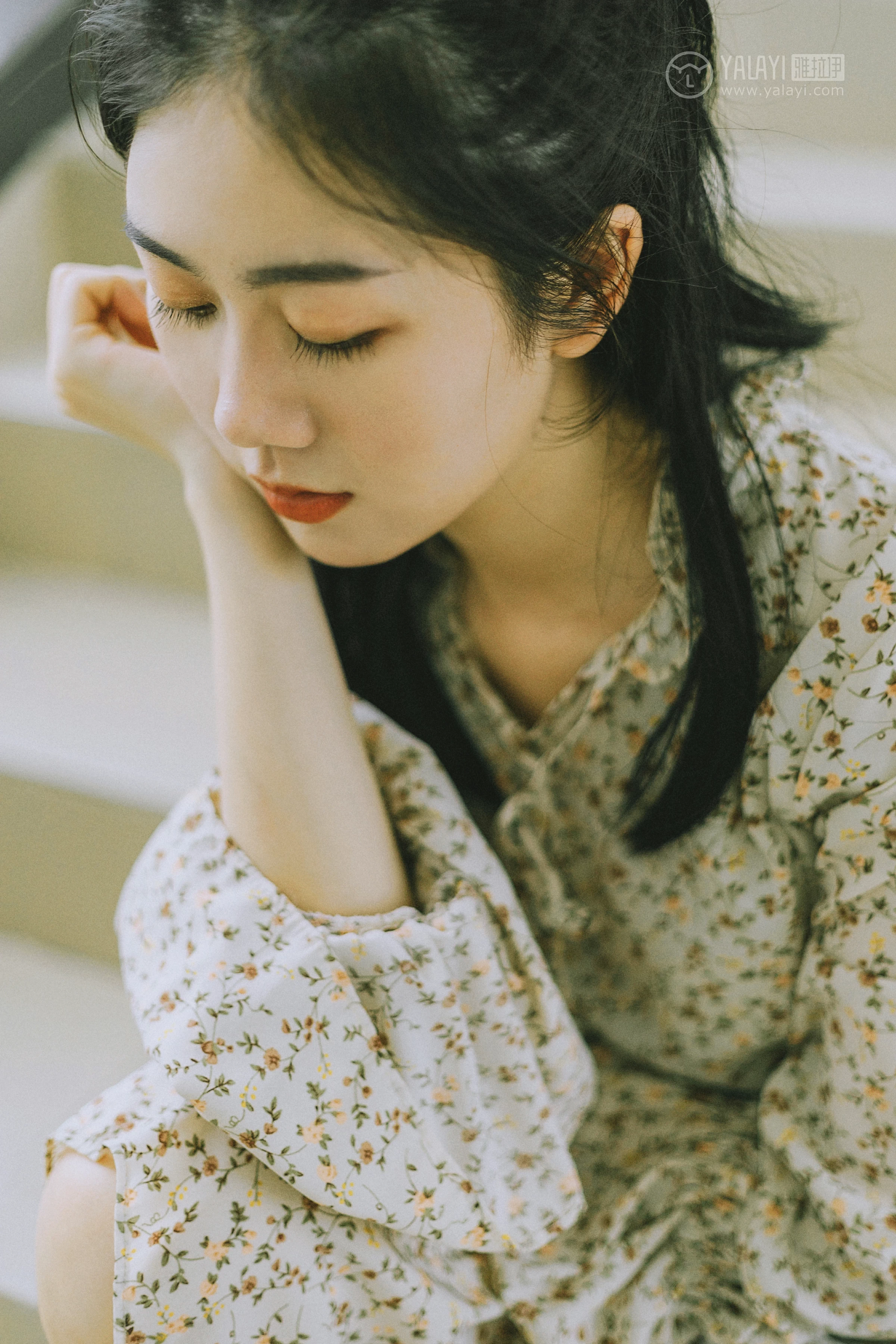 [YALAYI雅拉伊] No.274 芳华 喜儿 蓝色卫衣与白色透视短裙性感私房写真集第5张