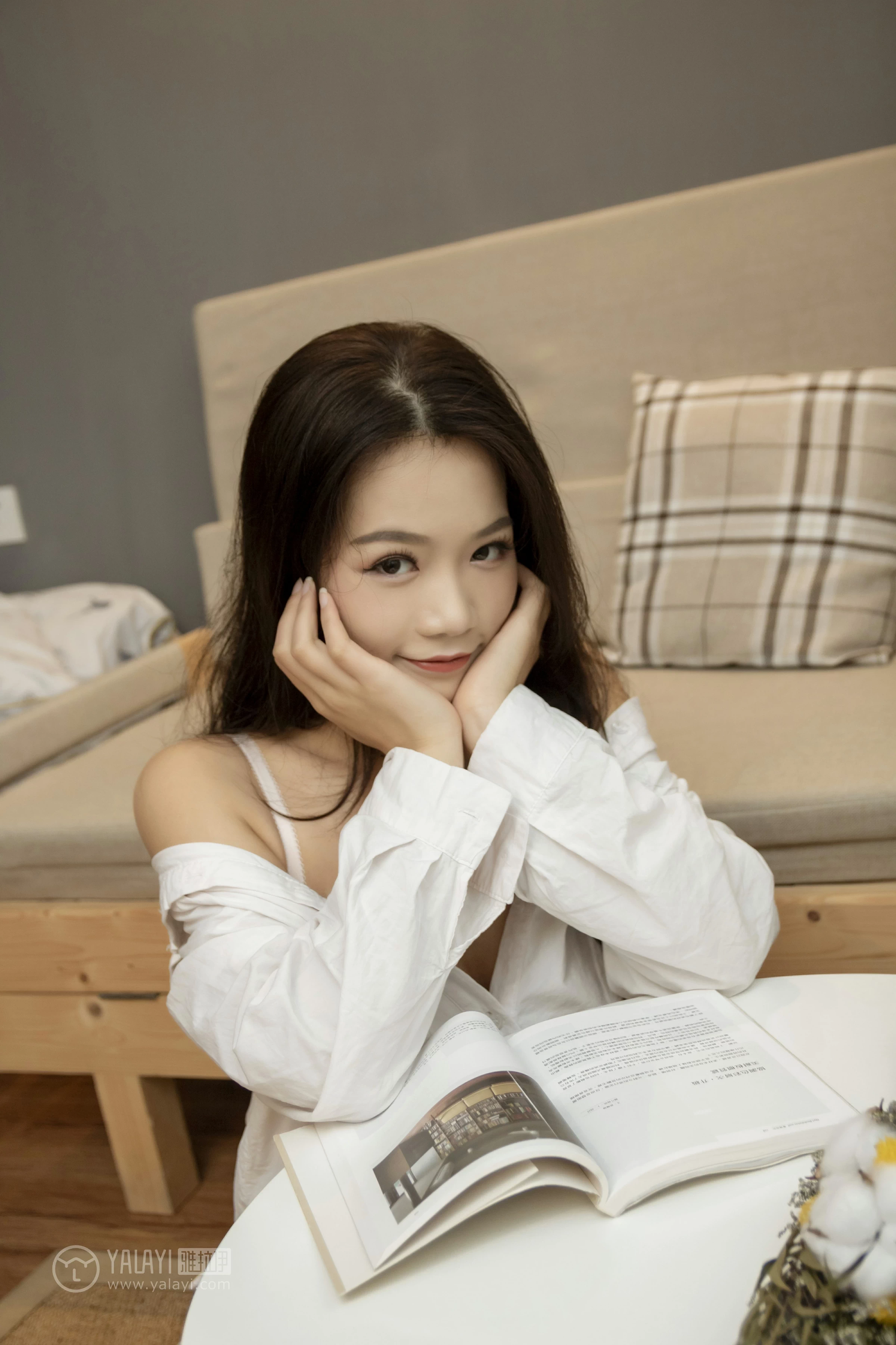 [YALAYI雅拉伊]No.283 书香 慧儿 粉色睡衣加白色内衣性感私房写真集第6张