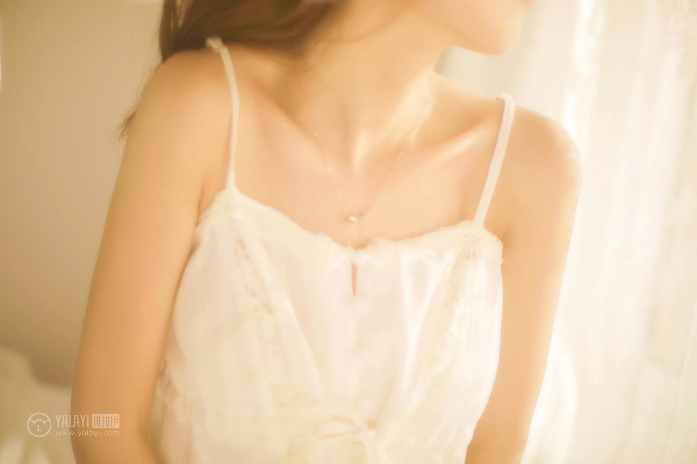 [YALAYI雅拉伊]No.315 夏日蜜语 圈圈 白色透视吊带内衣加短裤清纯靓丽私房写真集第7张