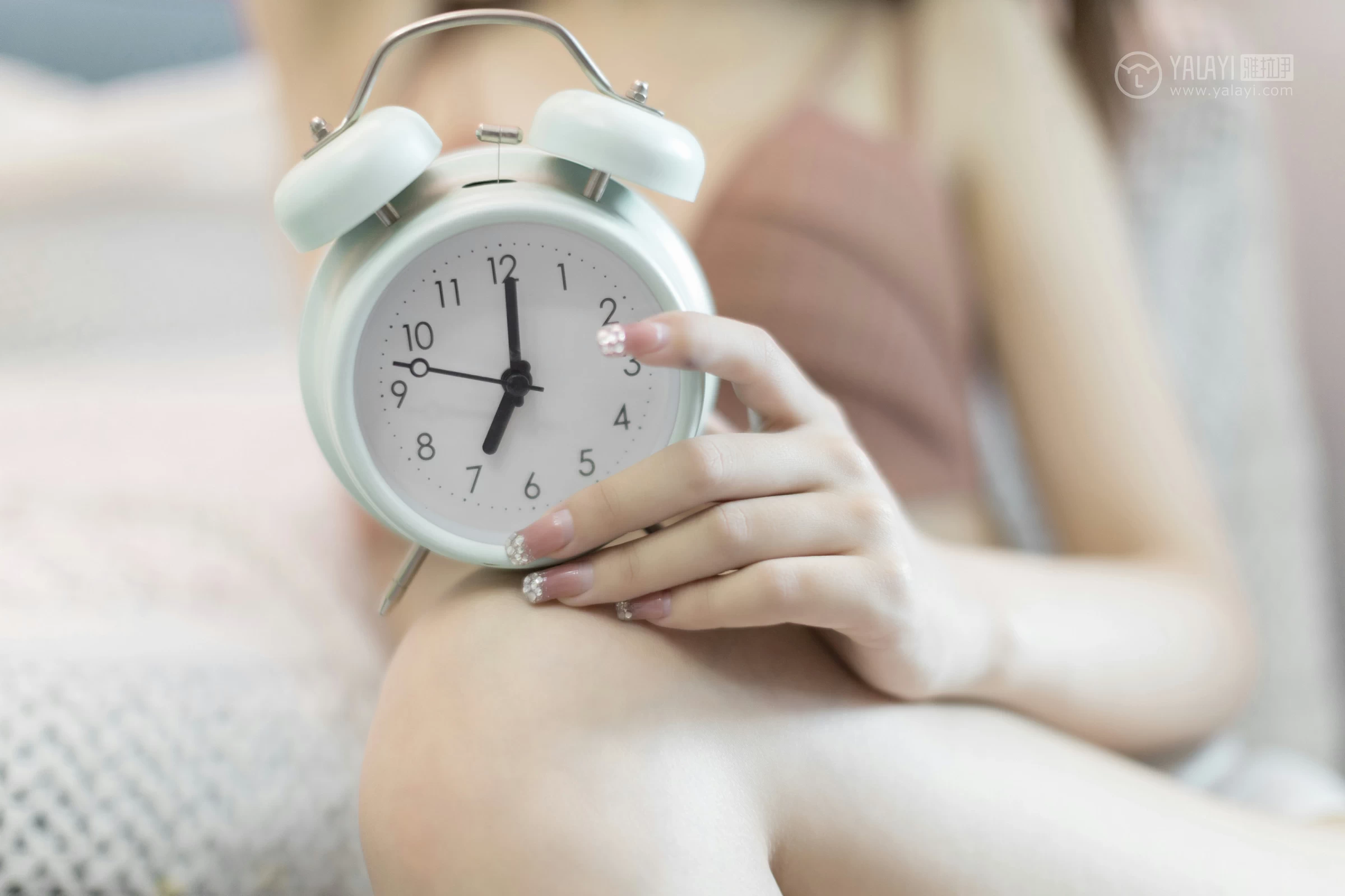 [YALAYI雅拉伊]No.320 少女与玫瑰 高若童 粉色内衣加白色蕾丝内裤性感私房写真集第7张