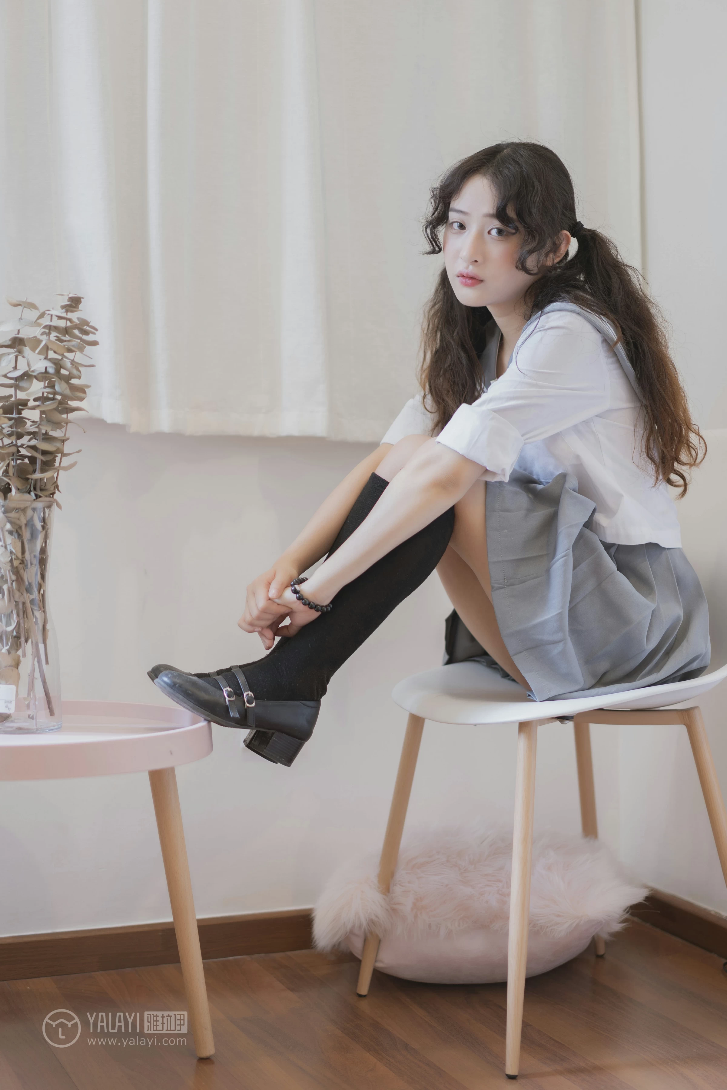 [YALAYI雅拉伊]No.349 清纯学生妹 西子 高中女生制服与短裙性感私房写真集第4张
