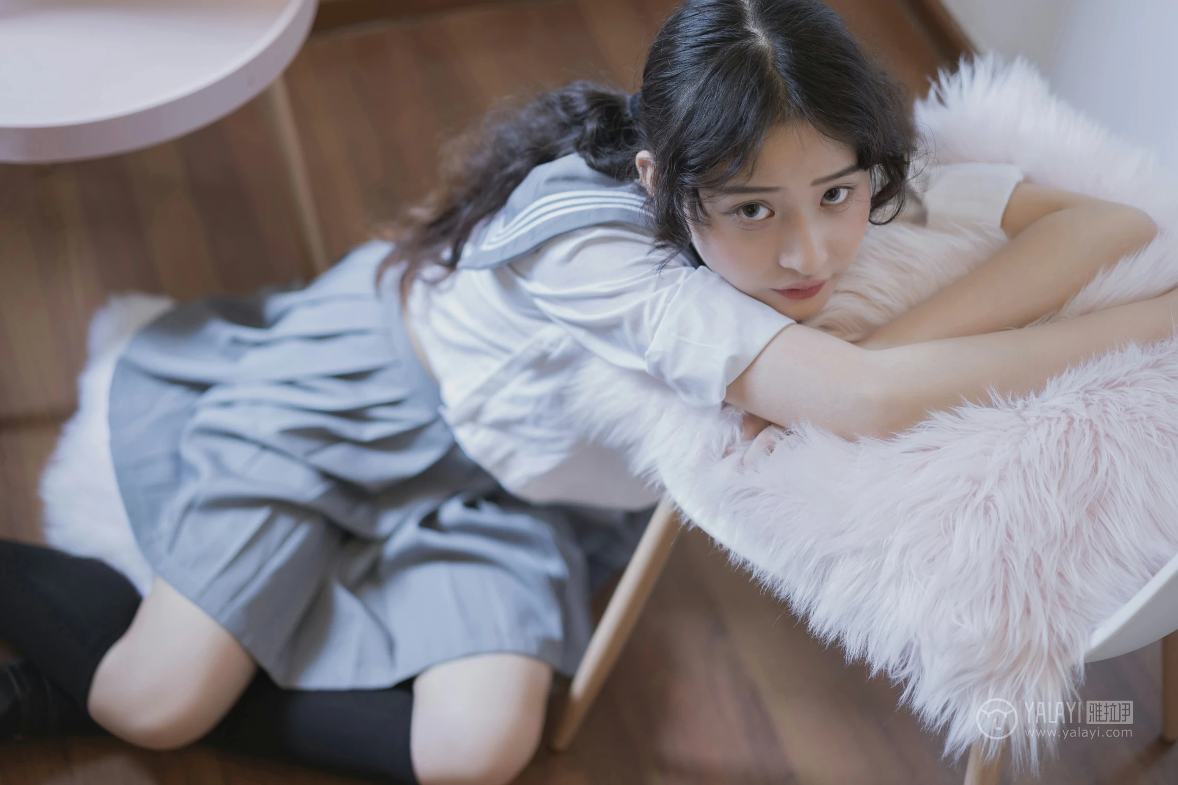 [YALAYI雅拉伊]No.349 清纯学生妹 西子 高中女生制服与短裙性感私房写真集第17张