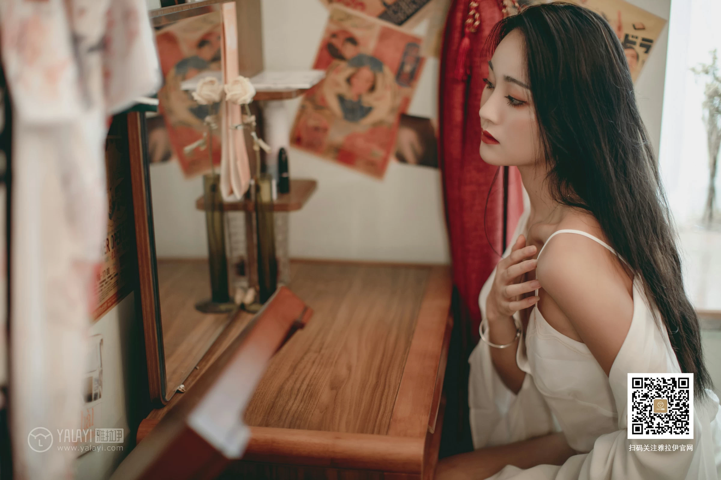 [YALAYI雅拉伊]No.361 Elegant 项兴咏 白色睡衣加白色吊带内衣性感私房写真集第7张