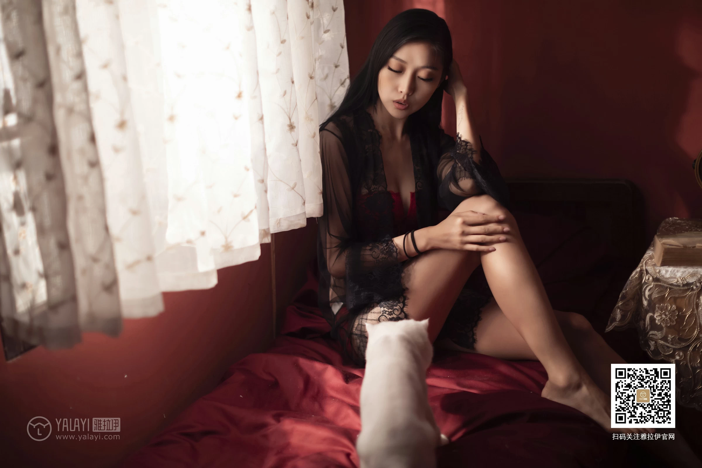 [YALAYI雅拉伊]No.368 梦醒时分 图雅 黑色透视情趣睡衣加红色蕾丝内衣性感私房写真集第11张