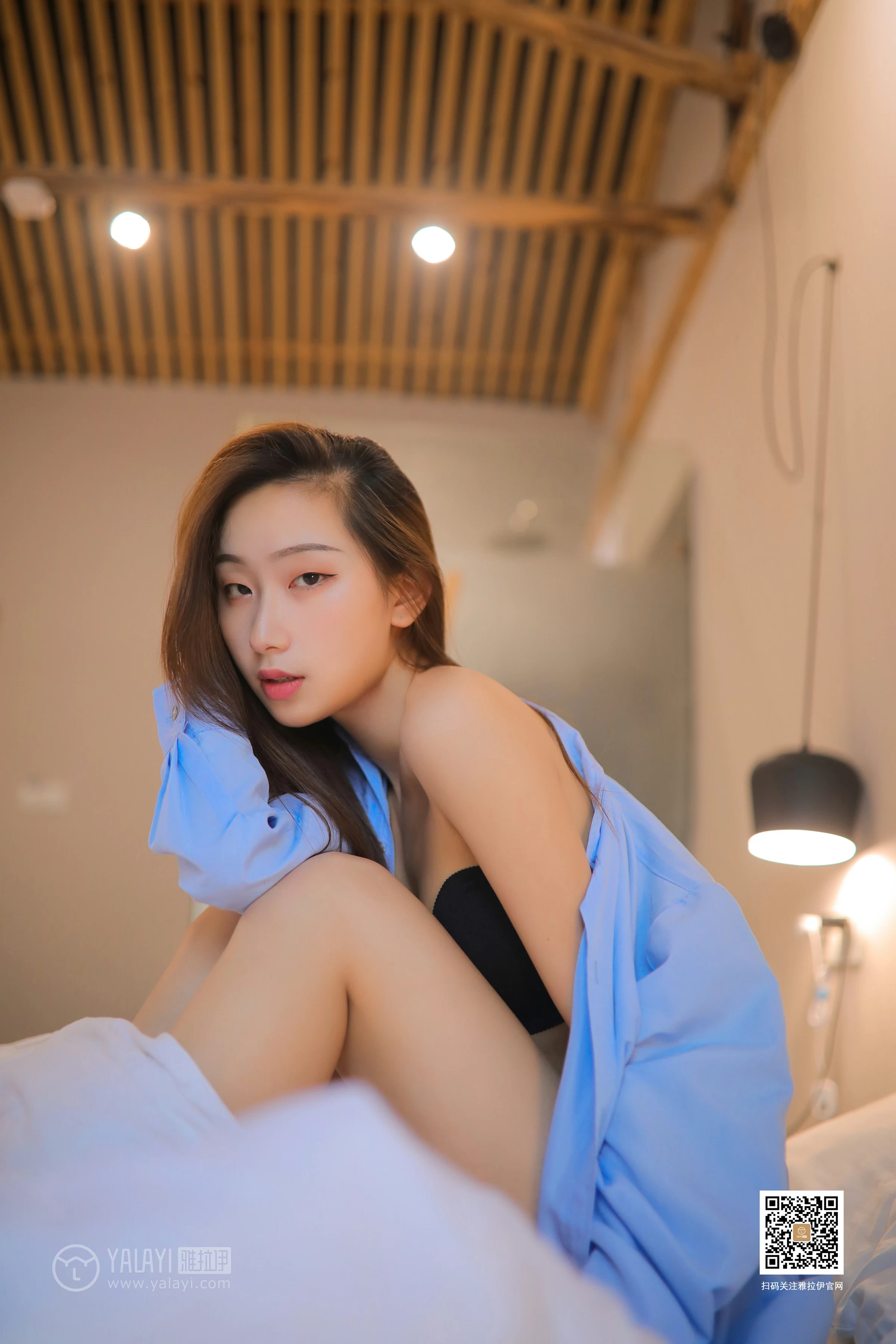 [YALAYI雅拉伊]No.365 情关难解 晓琪 黑色性感小背心与红色长裤加黑色内衣私房写真集第12张