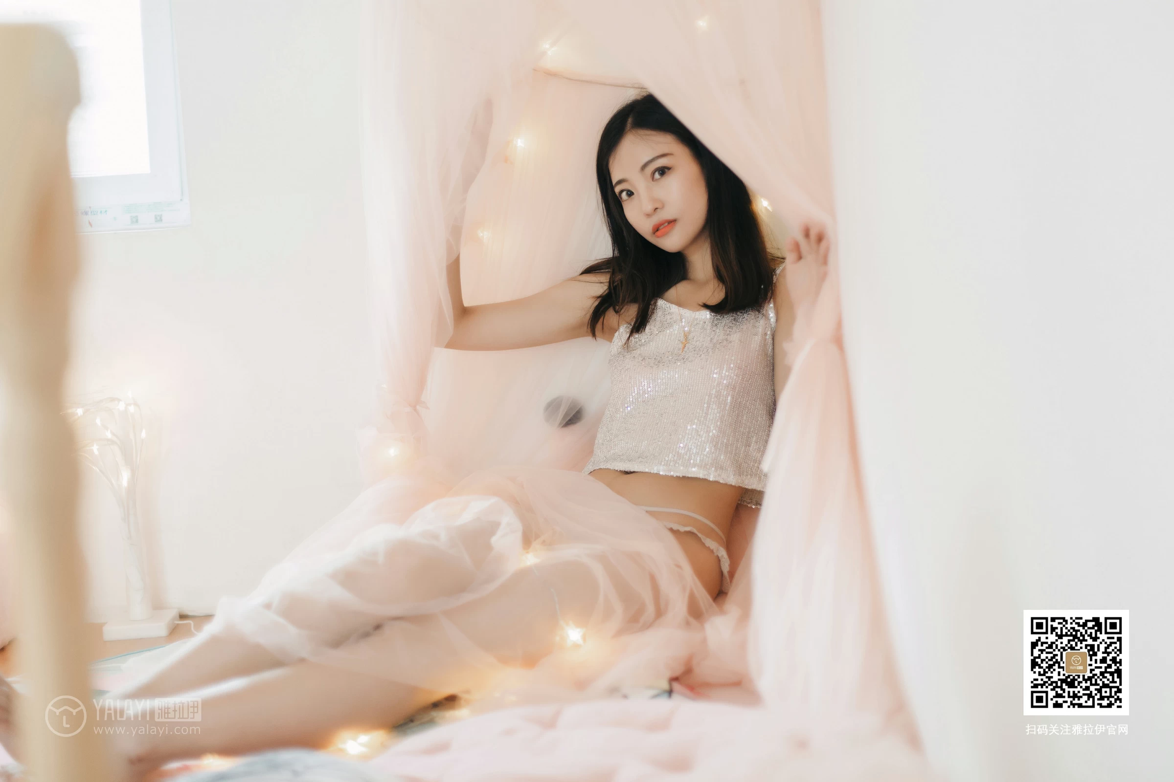 [YALAYI雅拉伊]No.374 心动的信号 高若童 银色性感小背心加白色情趣内裤私房写真集第7张
