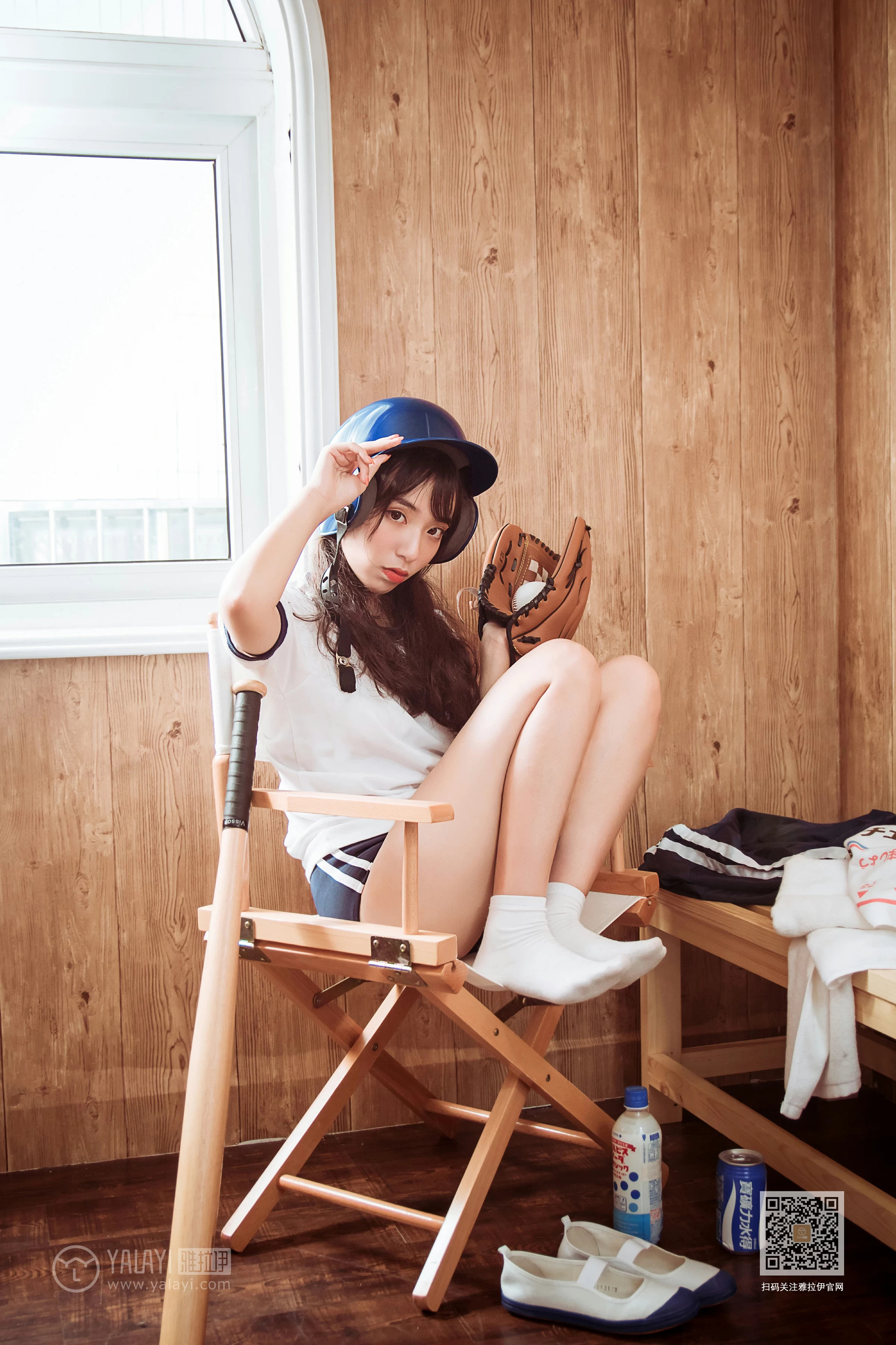 [YALAYI雅拉伊]Vol.407 美女棒球手 阿橙 白色短袖加蓝色短裤性感私房写真集第12张