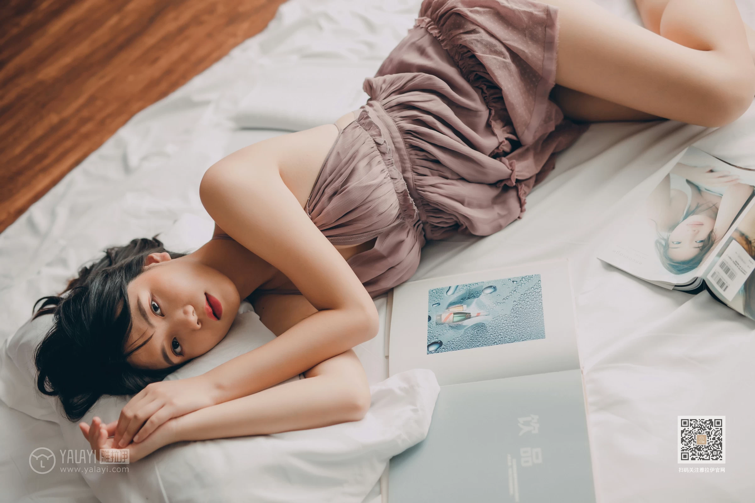 [YALAYI雅拉伊]Vol.414 缠绵 倪倪 棕色吊带睡衣裙居家性感私房写真集第5张