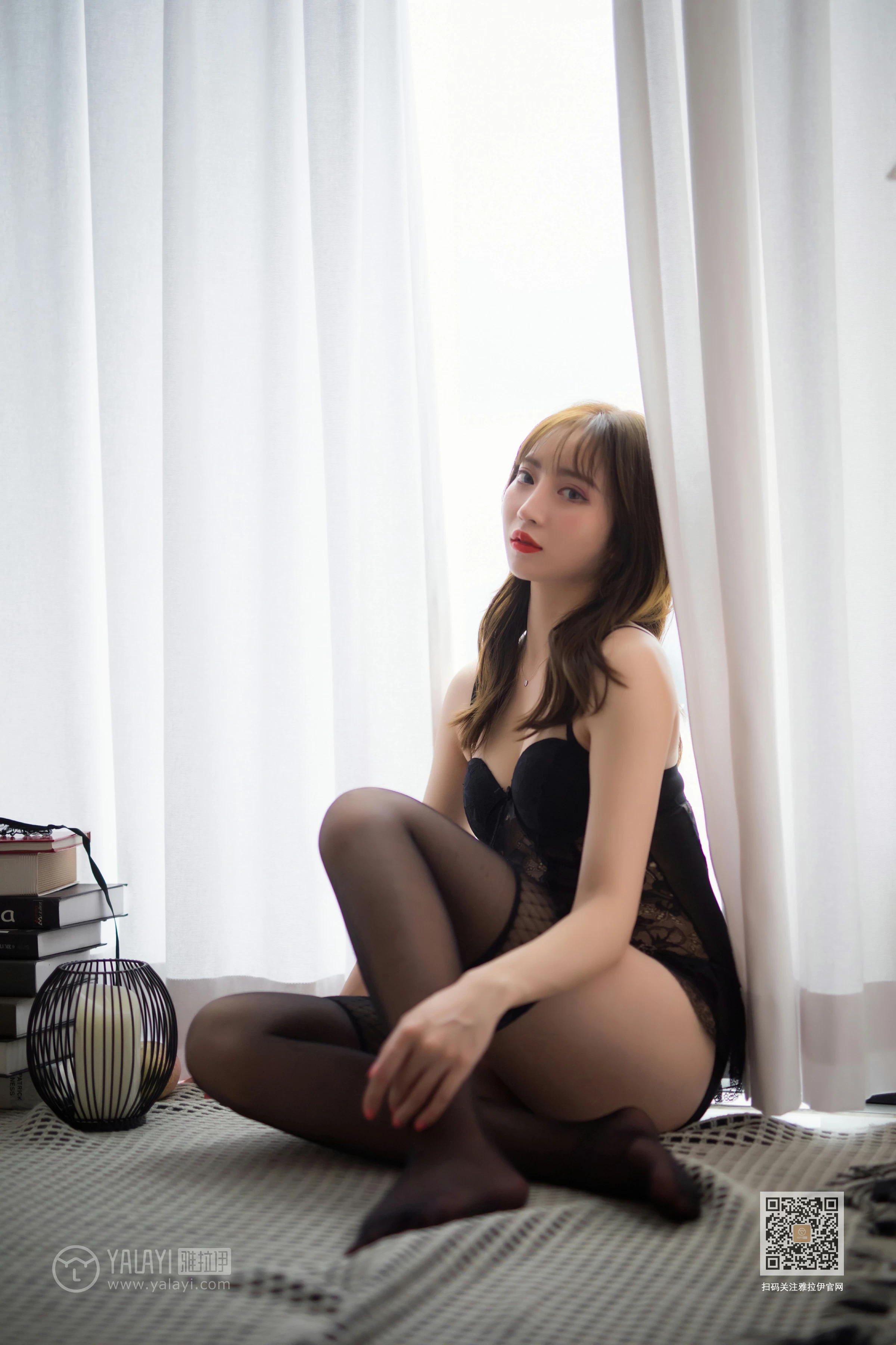 [YALAYI雅拉伊]Vol.418 一丝温柔 白雪 黑色透视情趣内衣加黑色丝袜美腿性感私房写真集第4张